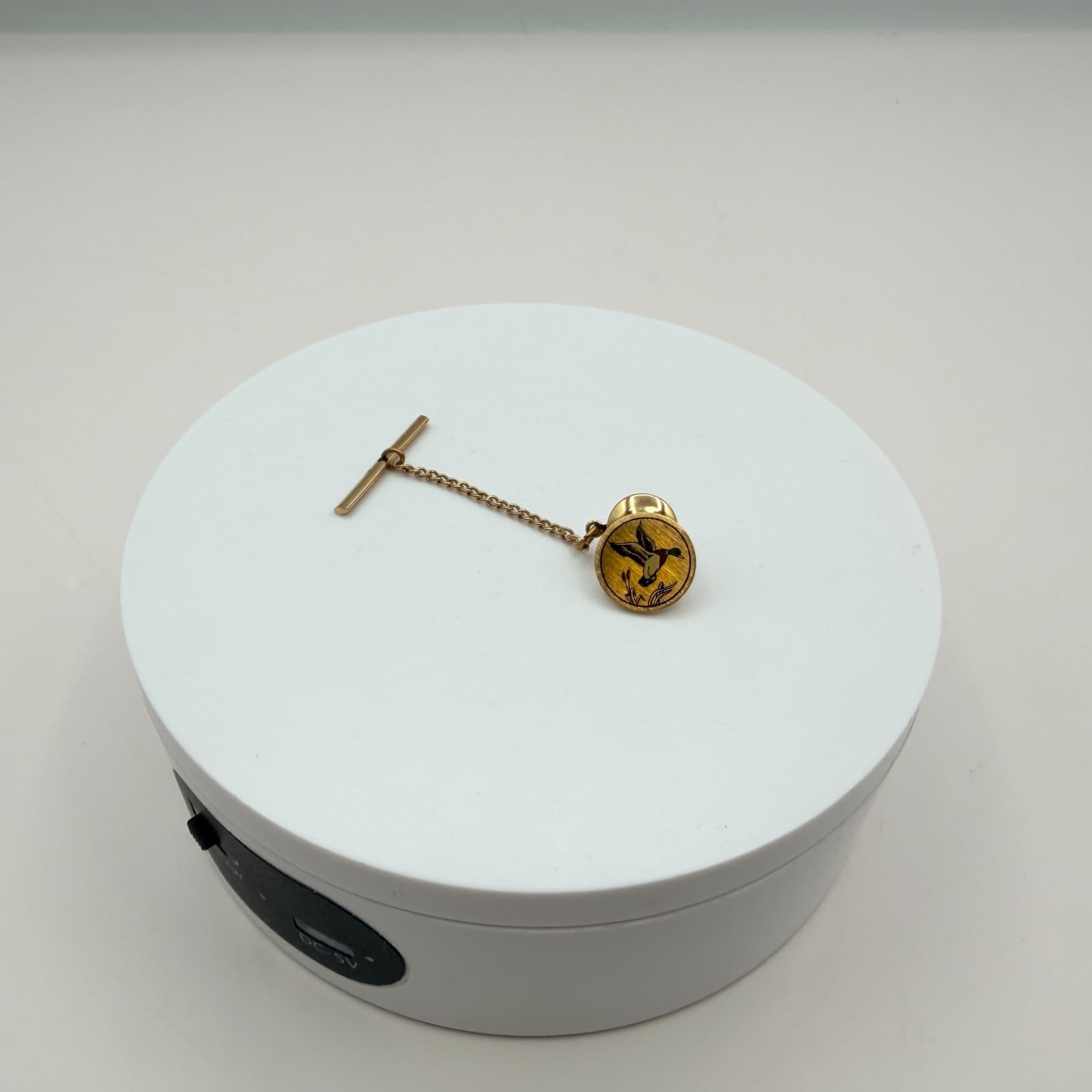 Vintage 80s Gold Tone Flying Duck Enamel Tie Tack Pin with Safety Chain Retro - Thumbnail 3