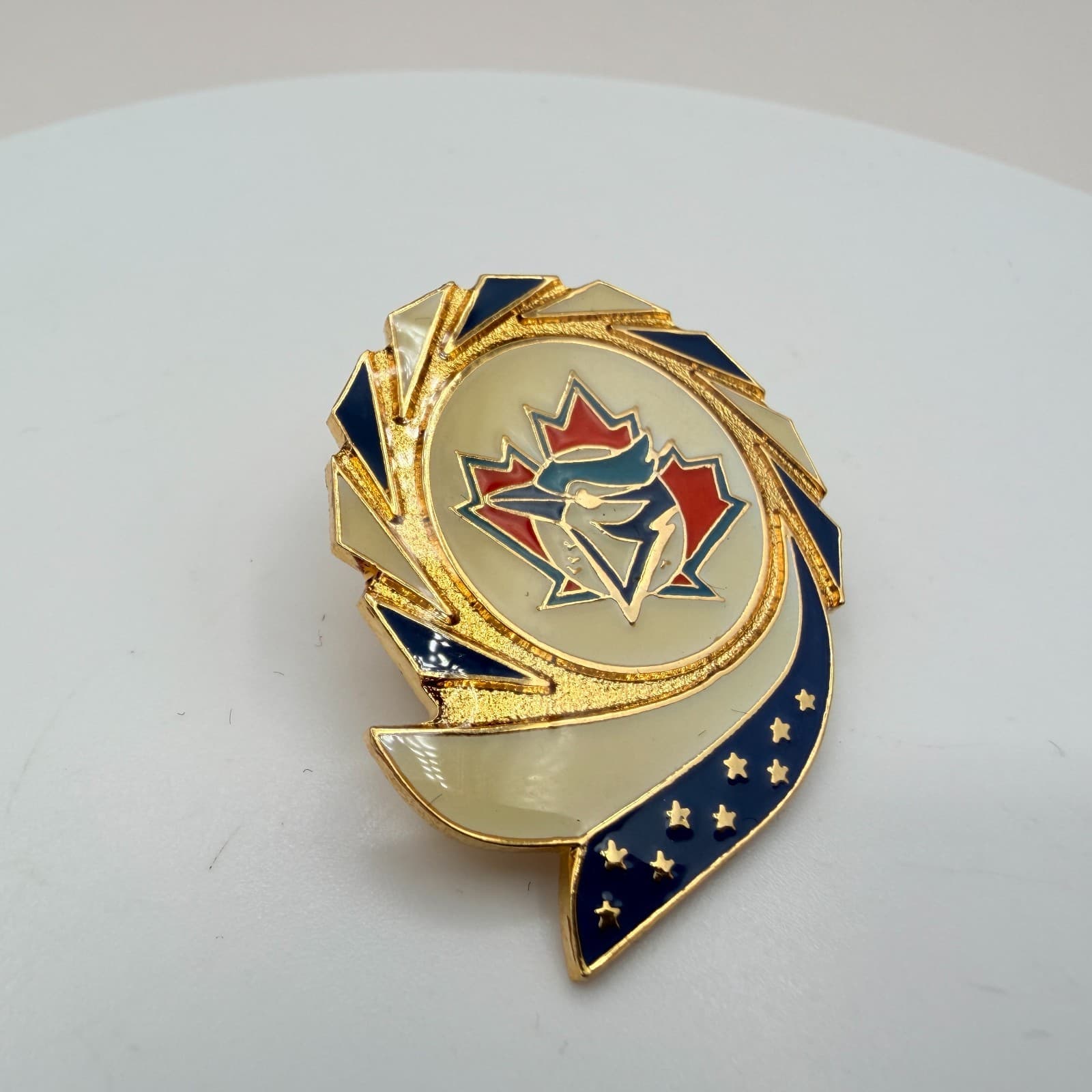 Vintage 1996 Aminco Toronto Blue Jays MLB Pin Gold Tone Enamel Fashion Jewelry - Thumbnail 2