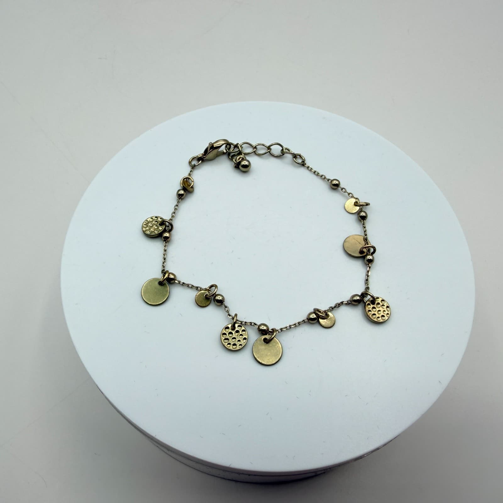 Vintage Y2K Gold Tone Textured Disc Charm Bracelet Adjustable Boho Style Jewelry - Image 1