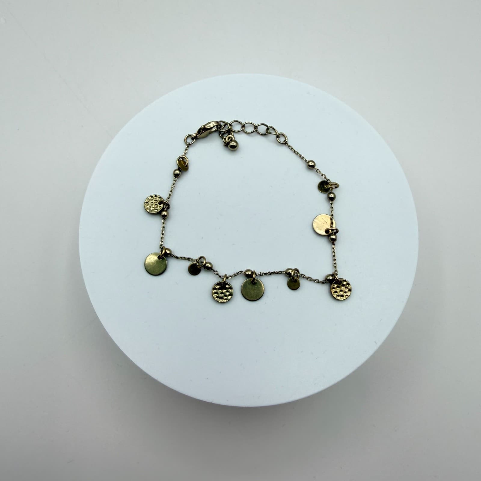 Vintage Y2K Gold Tone Textured Disc Charm Bracelet Adjustable Boho Style Jewelry - Thumbnail 6