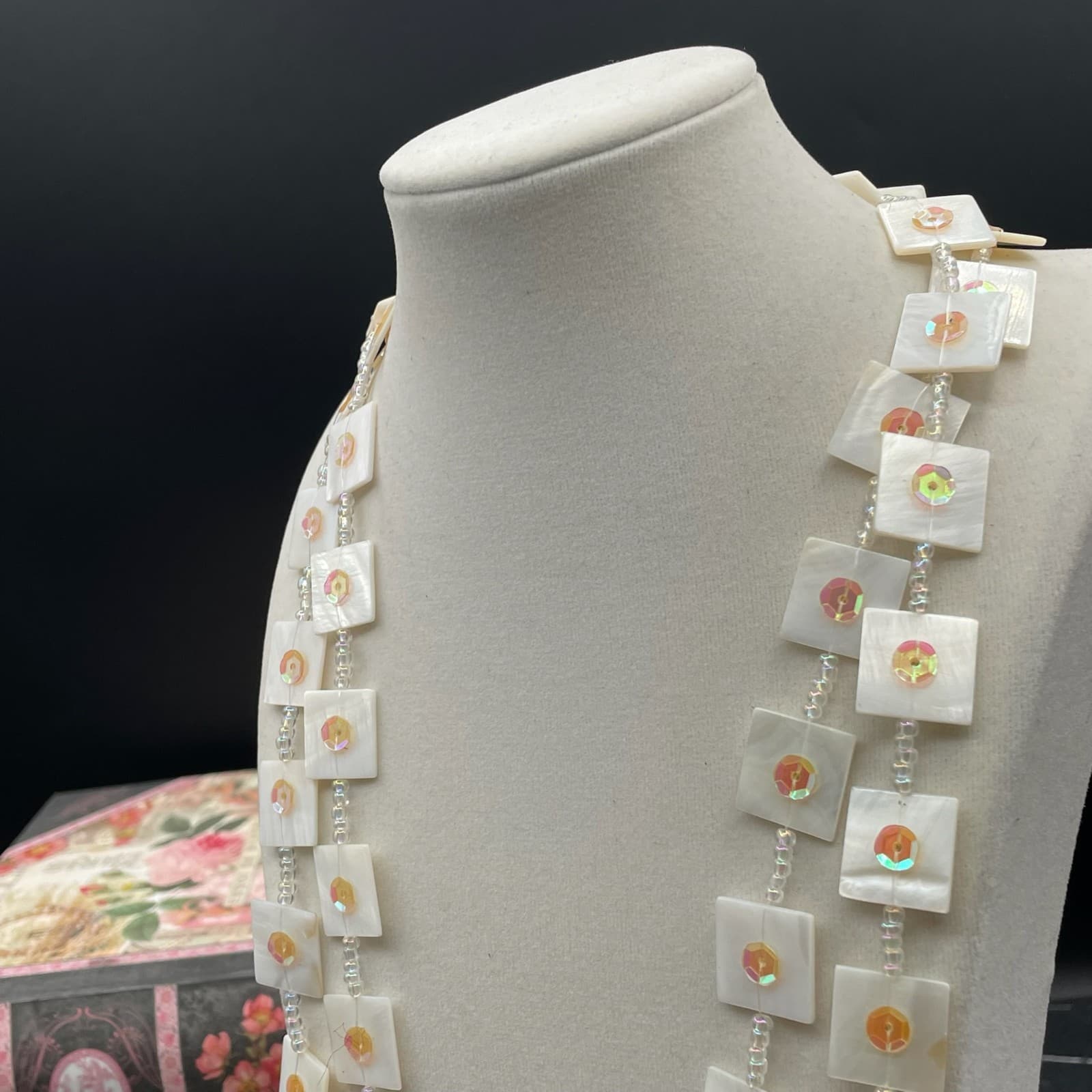 Contemporary White Mother-Of-Pearl Crystal Beaded Double Stranded Necklace - Thumbnail 7