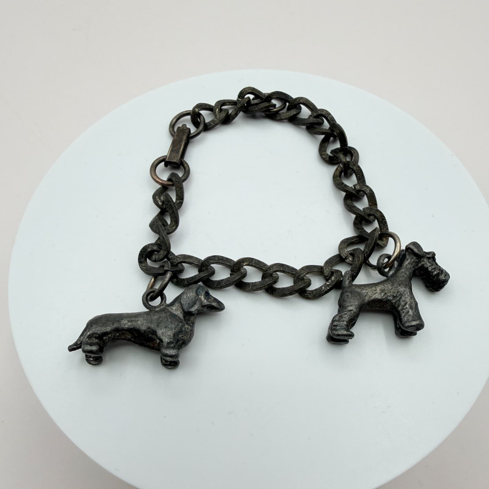 Vintage 90s Pewter Tone Curb Chain Dog Charm Bracelet Women's Classic Jewelry - Thumbnail 3