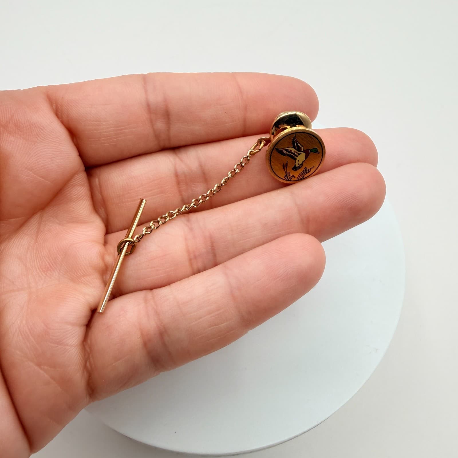Vintage 80s Gold Tone Flying Duck Enamel Tie Tack Pin with Safety Chain Retro - Thumbnail 7