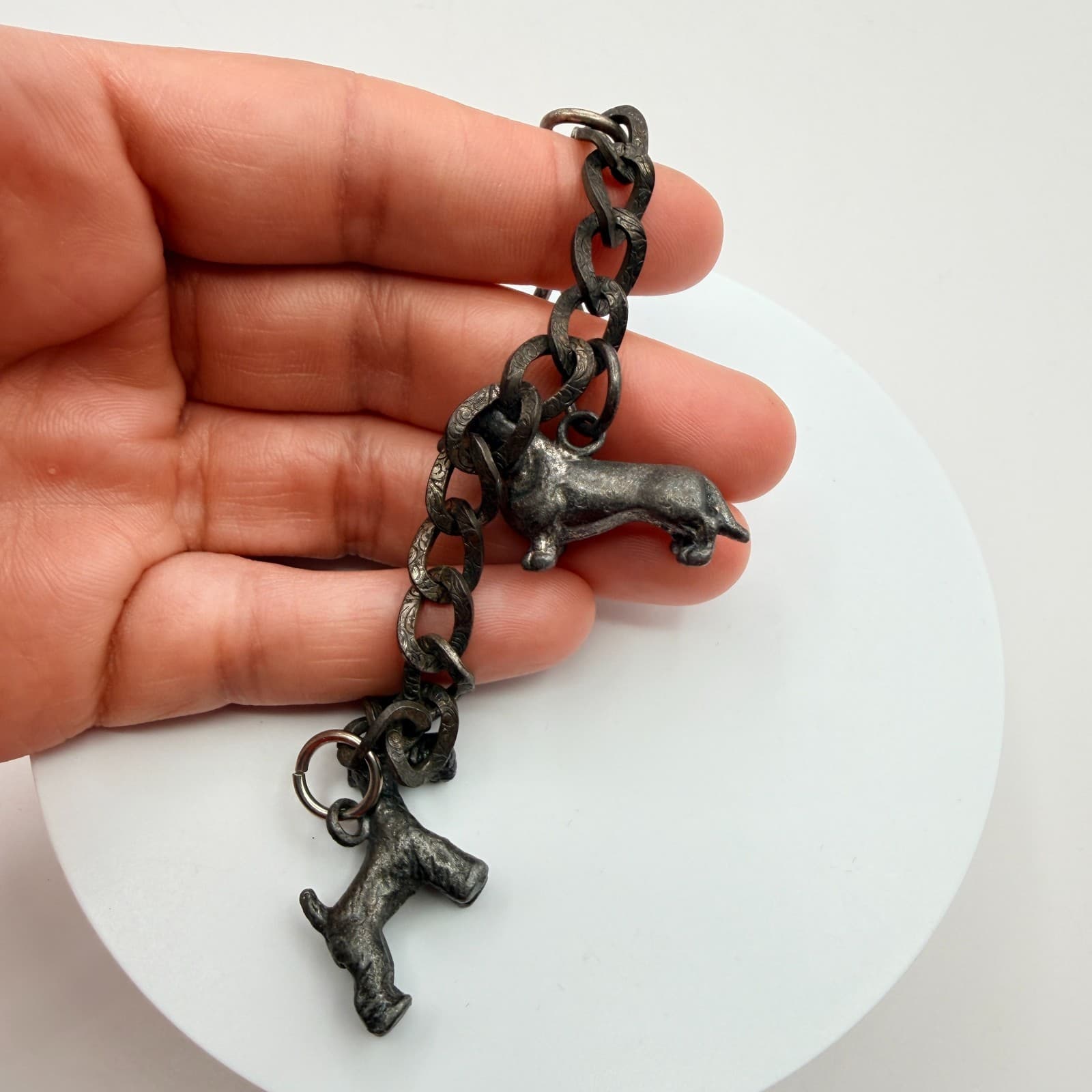 Vintage 90s Pewter Tone Curb Chain Dog Charm Bracelet Women's Classic Jewelry - Thumbnail 8