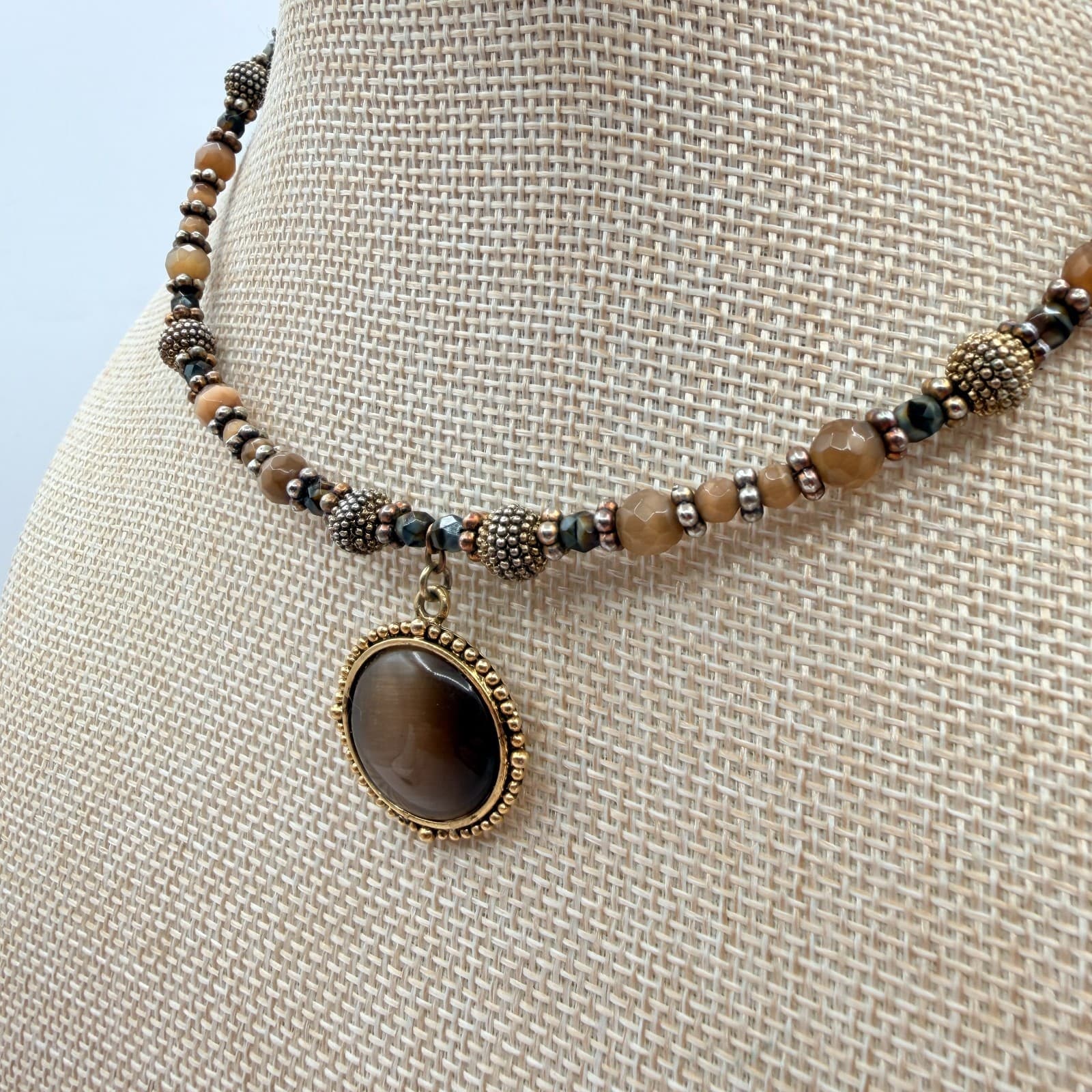 Vintage 90s Gold Tone Beaded Round Pendant Necklace Boho Women's Classic Jewelry - Thumbnail 7