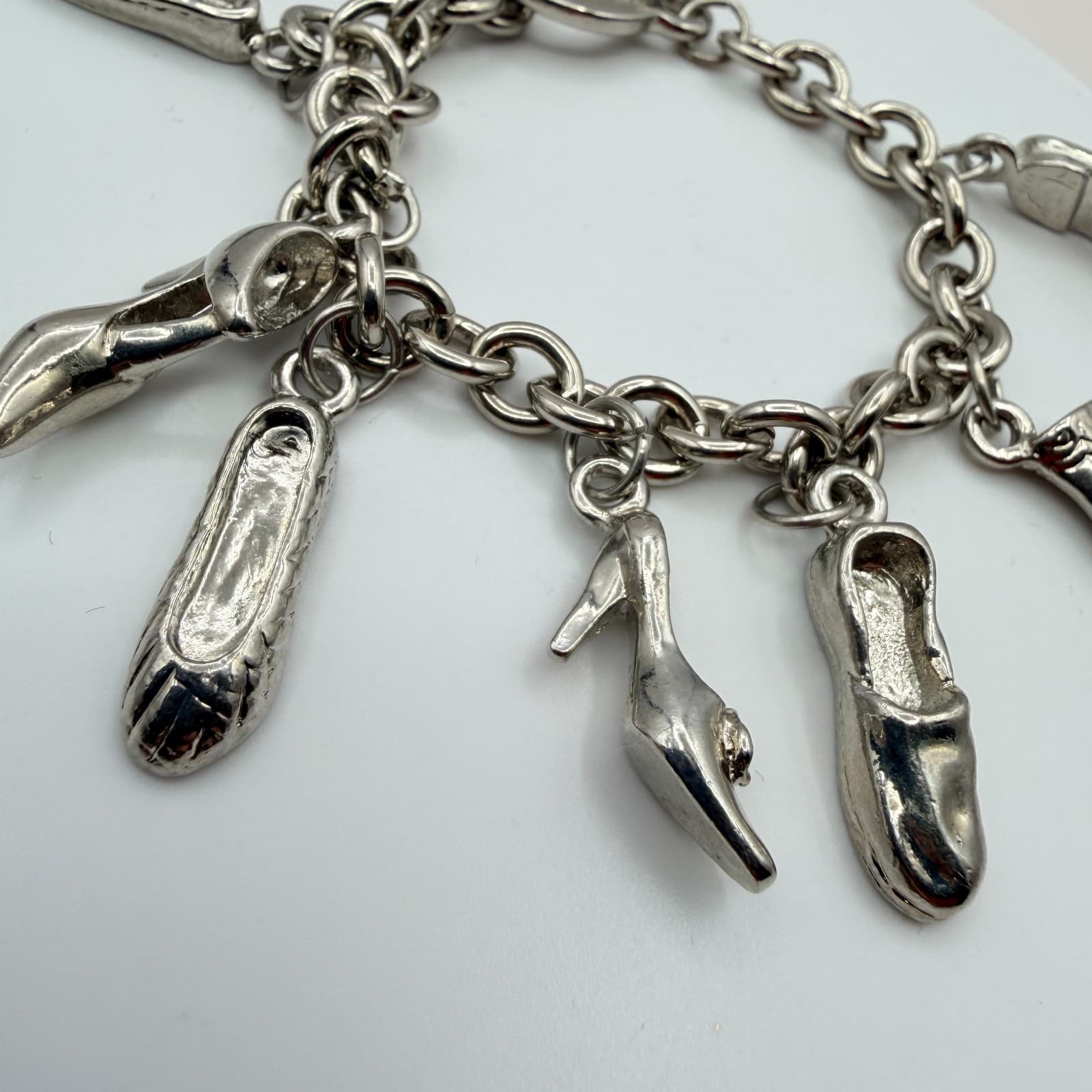 Vintage Y2K Silver Tone Shoe Charm Bracelet Women's Classic Fashion Jewelry - Thumbnail 5