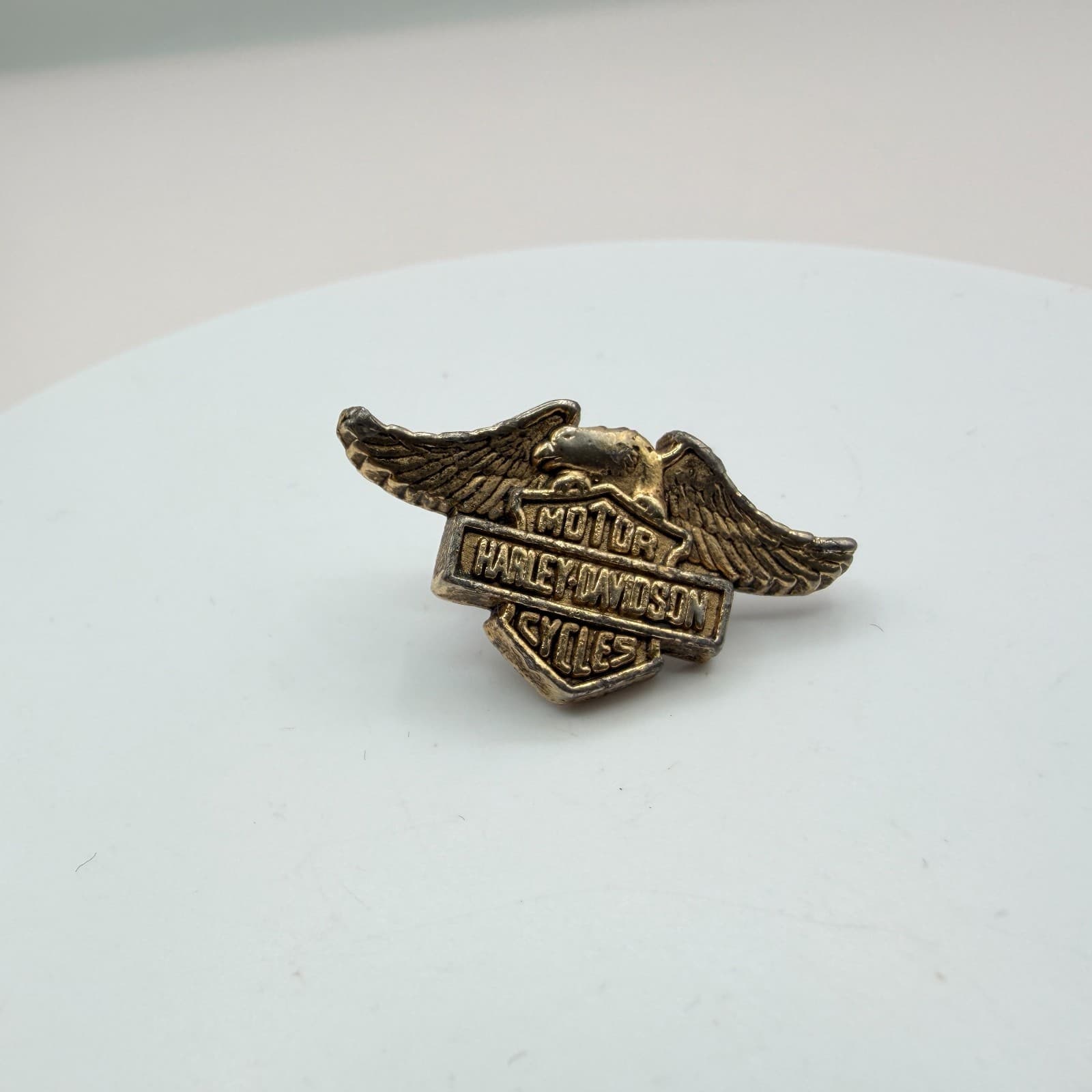 Vintage 90s Harley Davidson Pin Eagle Logo Gold Tone Biker Fashion Jewelry - Thumbnail 5