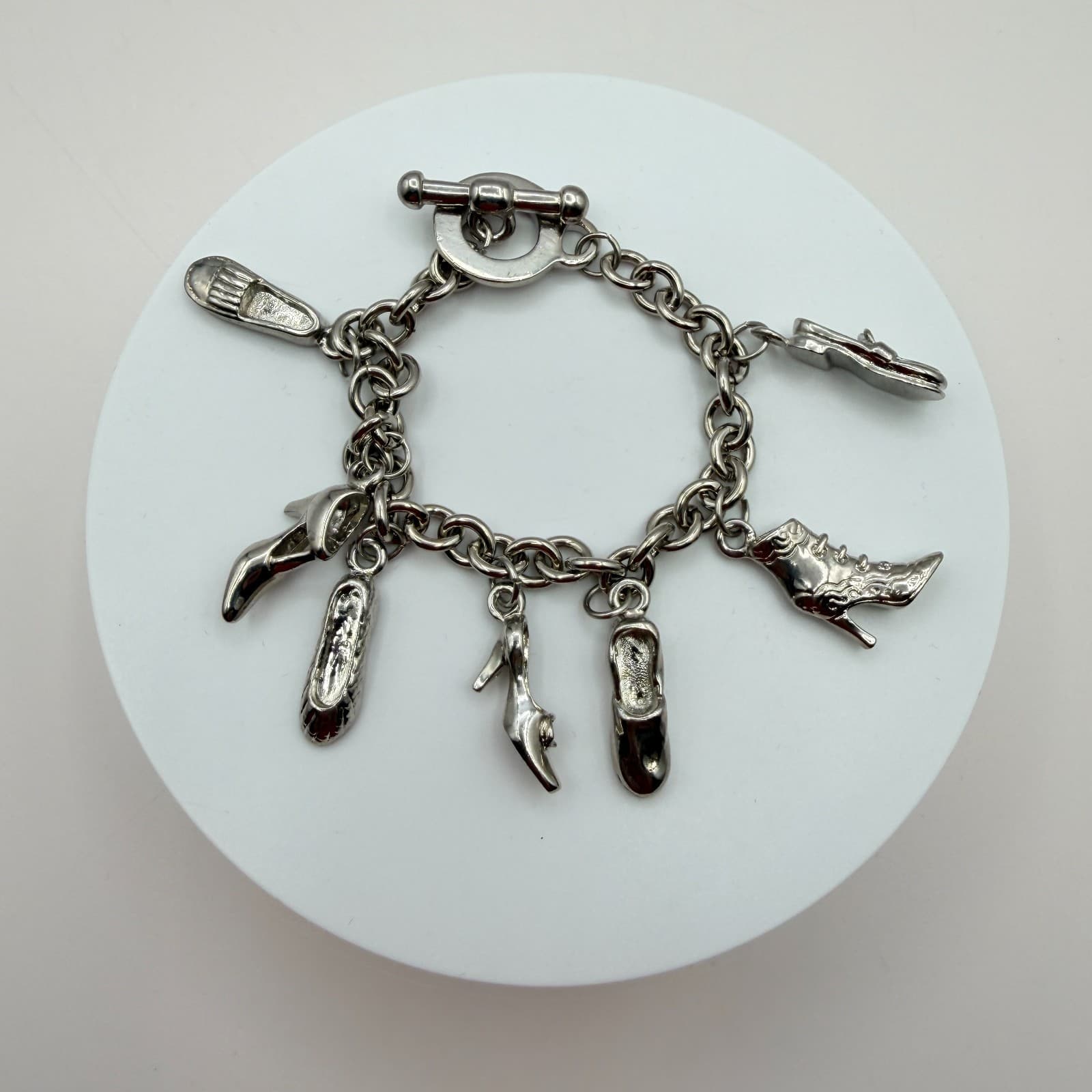 Vintage Y2K Silver Tone Shoe Charm Bracelet Women's Classic Fashion Jewelry - Thumbnail 3