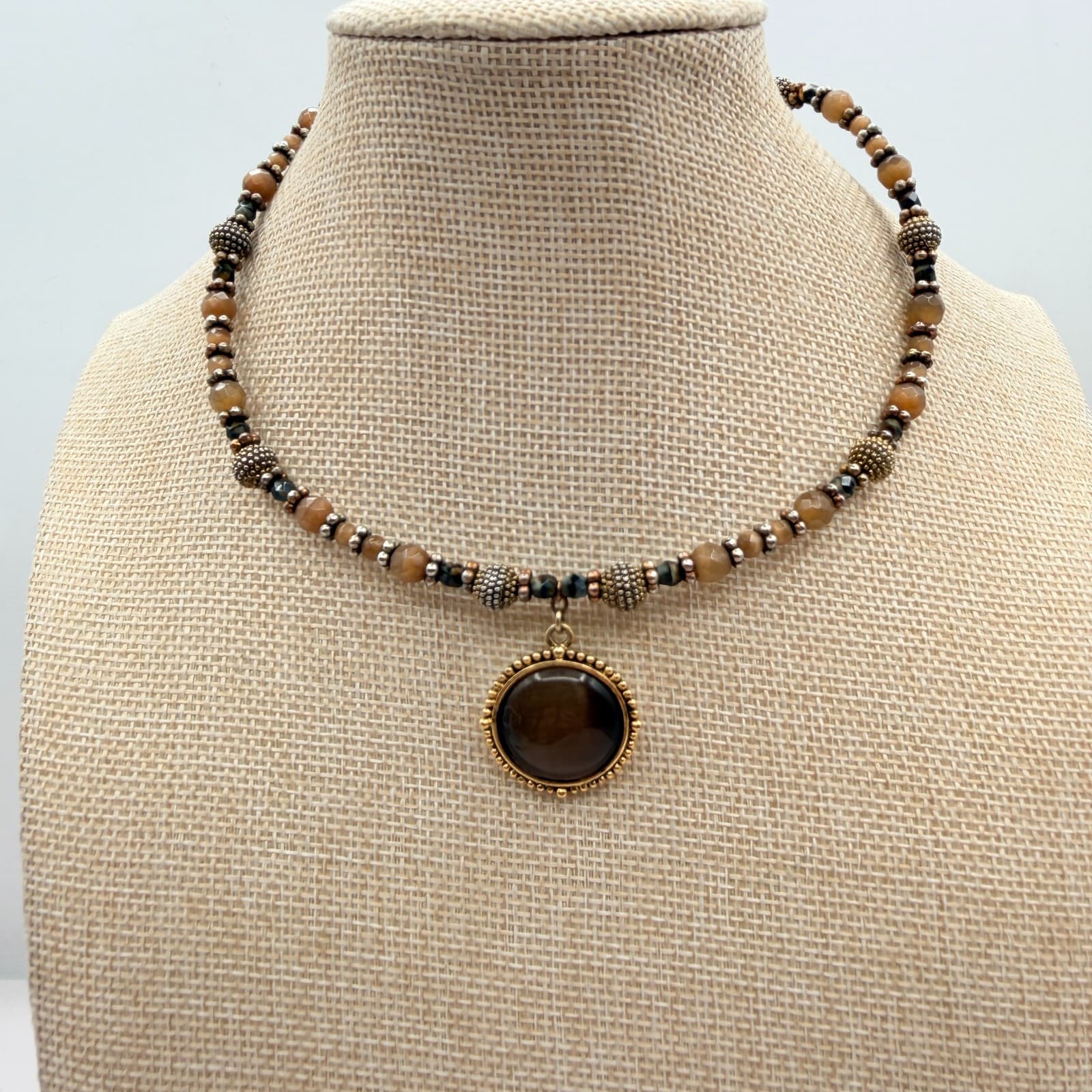 Vintage 90s Gold Tone Beaded Round Pendant Necklace Boho Women's Classic Jewelry - Image 1