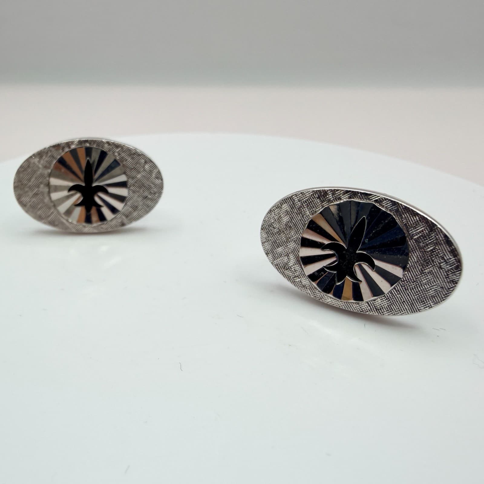 Vintage 70s Mid Century Fleur De Lis Cufflinks SilverTone Oval Sunburst Textured - Image 1
