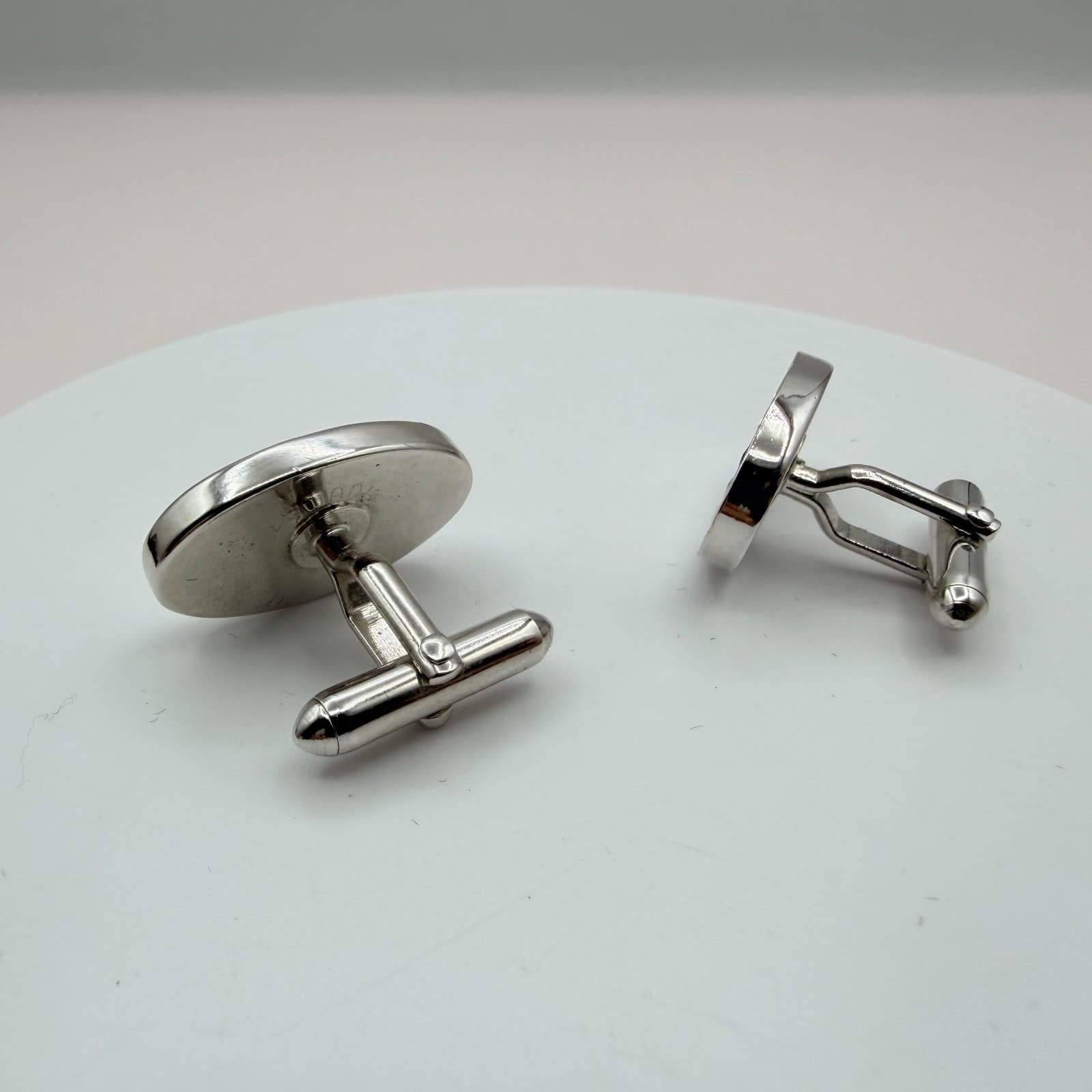 Vintage 70s Mid Century Fleur De Lis Cufflinks SilverTone Oval Sunburst Textured - Thumbnail 6