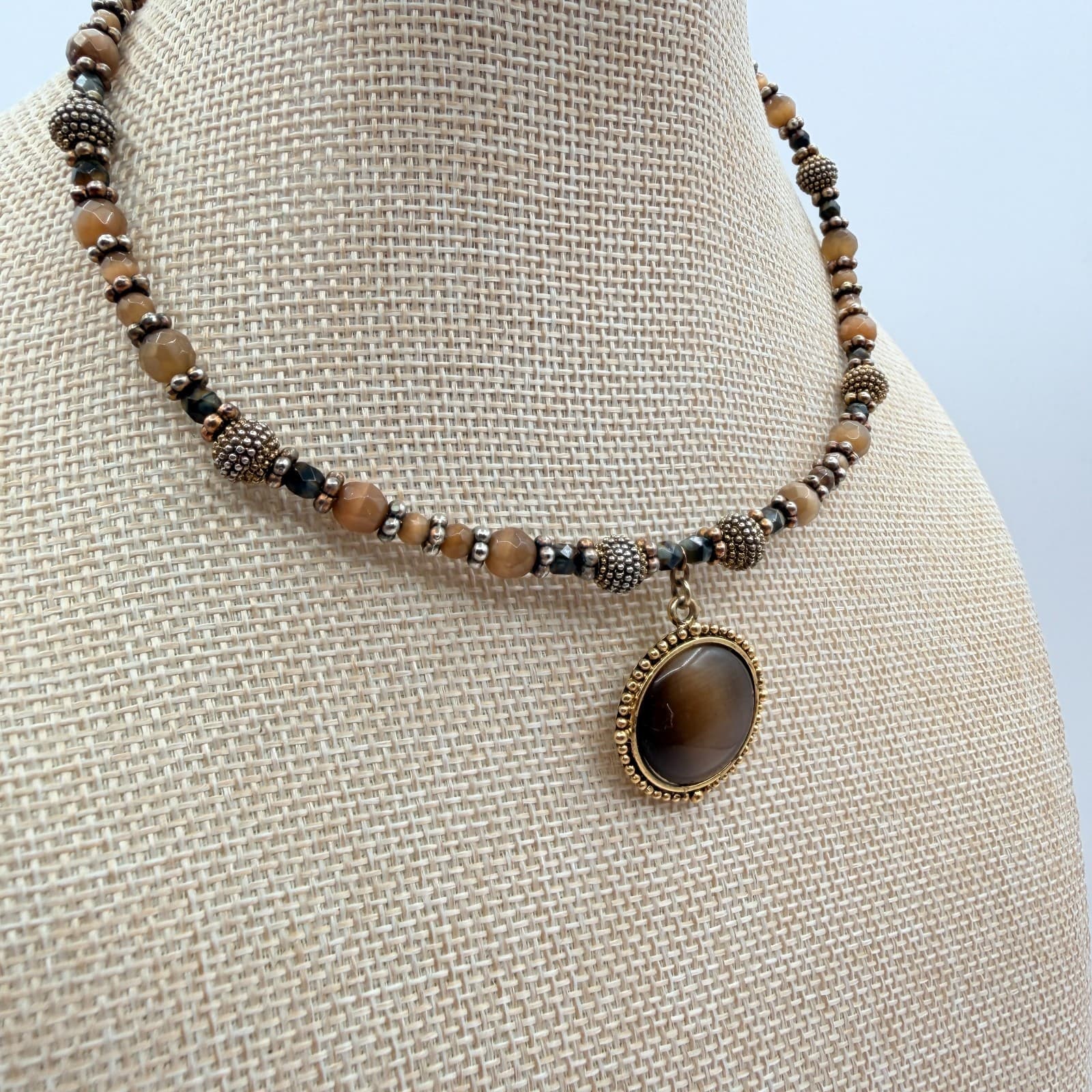 Vintage 90s Gold Tone Beaded Round Pendant Necklace Boho Women's Classic Jewelry - Thumbnail 6