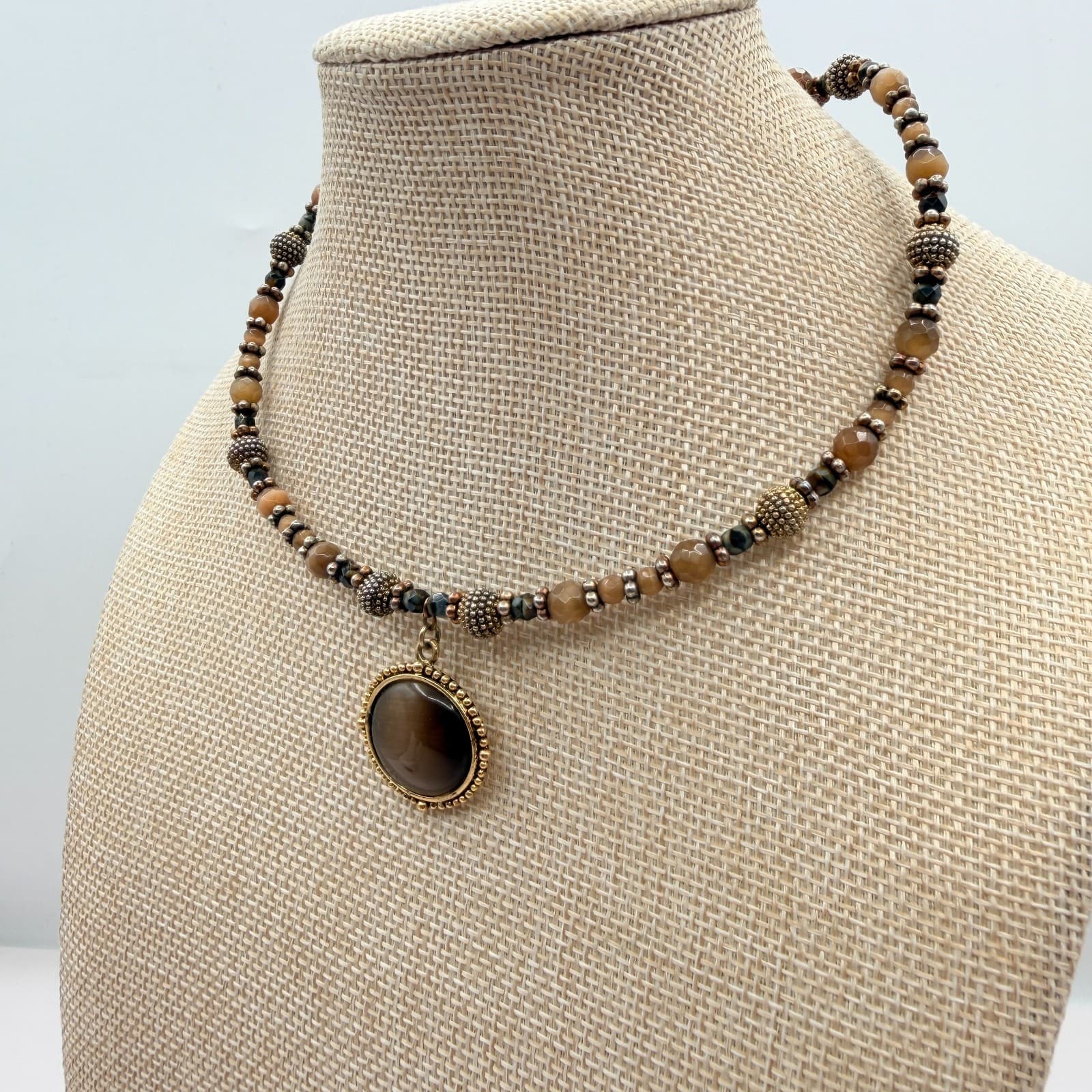 Vintage 90s Gold Tone Beaded Round Pendant Necklace Boho Women's Classic Jewelry - Thumbnail 8