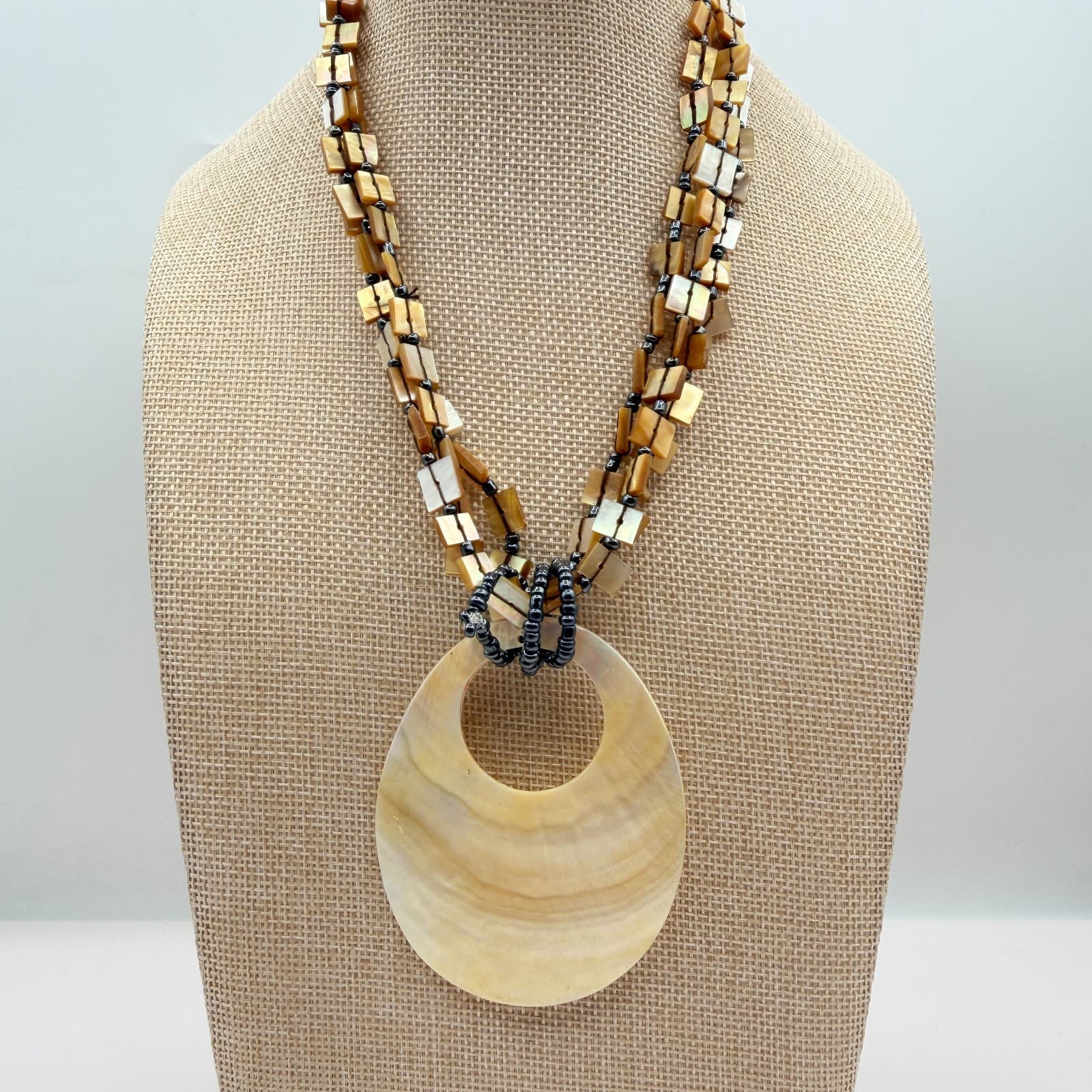 VTG 90s Silver Tone Beaded Mother of Pearl Pendant Necklace Statement Jewelry - Thumbnail 3