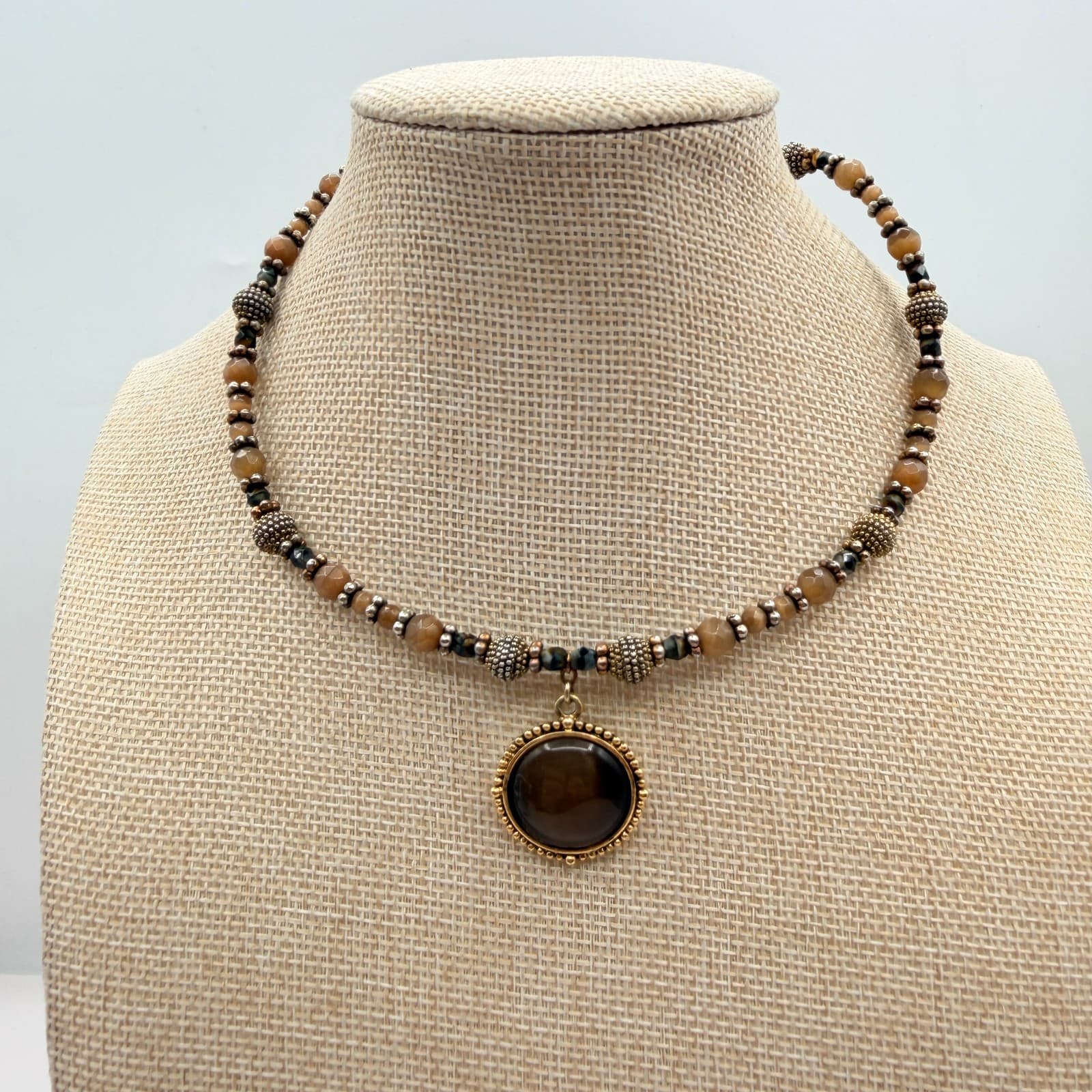 Vintage 90s Gold Tone Beaded Round Pendant Necklace Boho Women's Classic Jewelry - Thumbnail 9