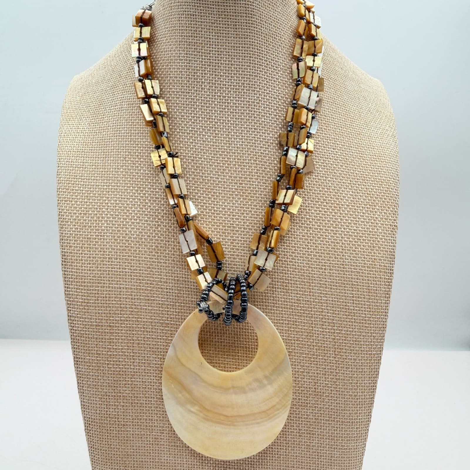 VTG 90s Silver Tone Beaded Mother of Pearl Pendant Necklace Statement Jewelry - Thumbnail 7