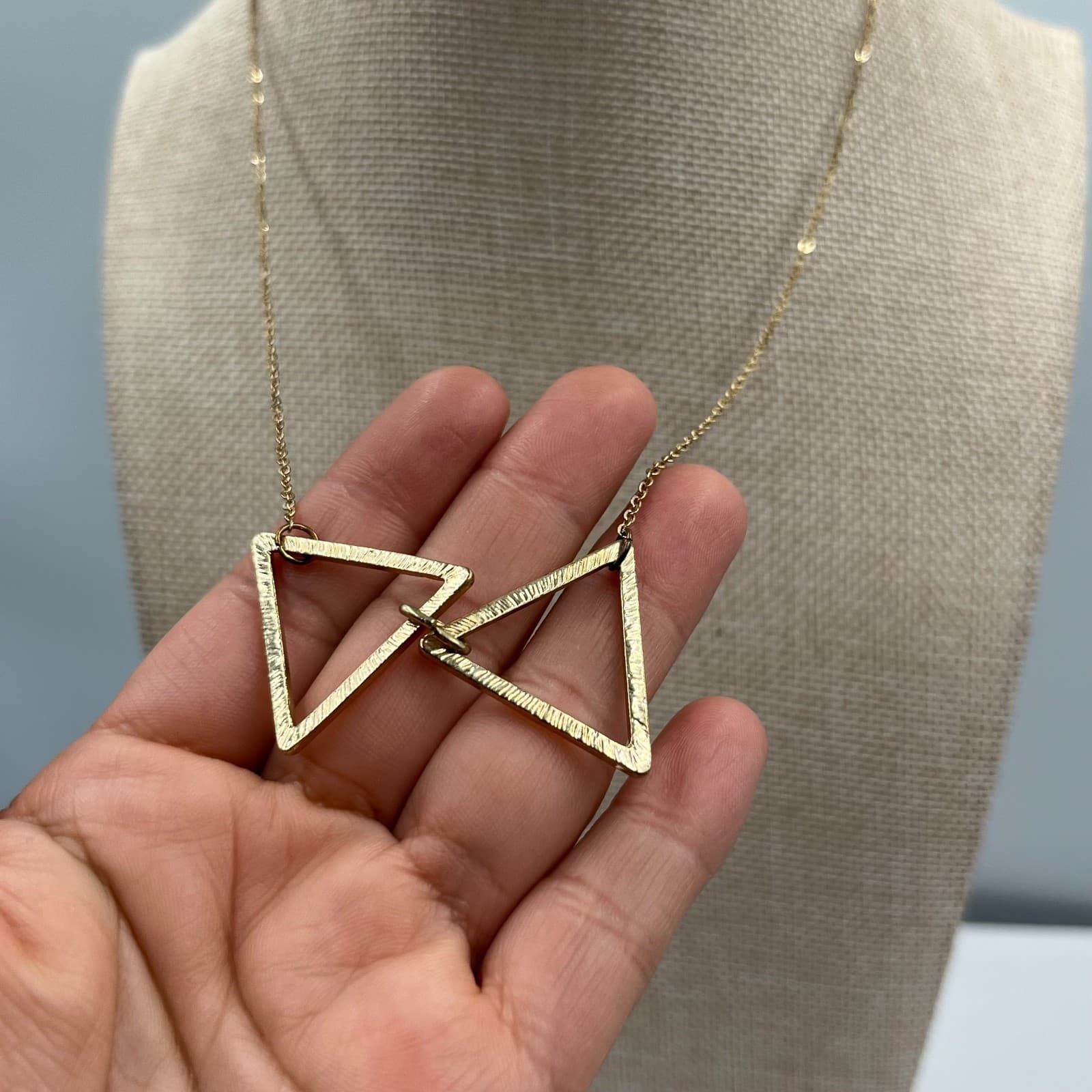 Vintage Gold Tone Geometric Triangle Pendant Necklace 24" Modernist Statement - Thumbnail 4