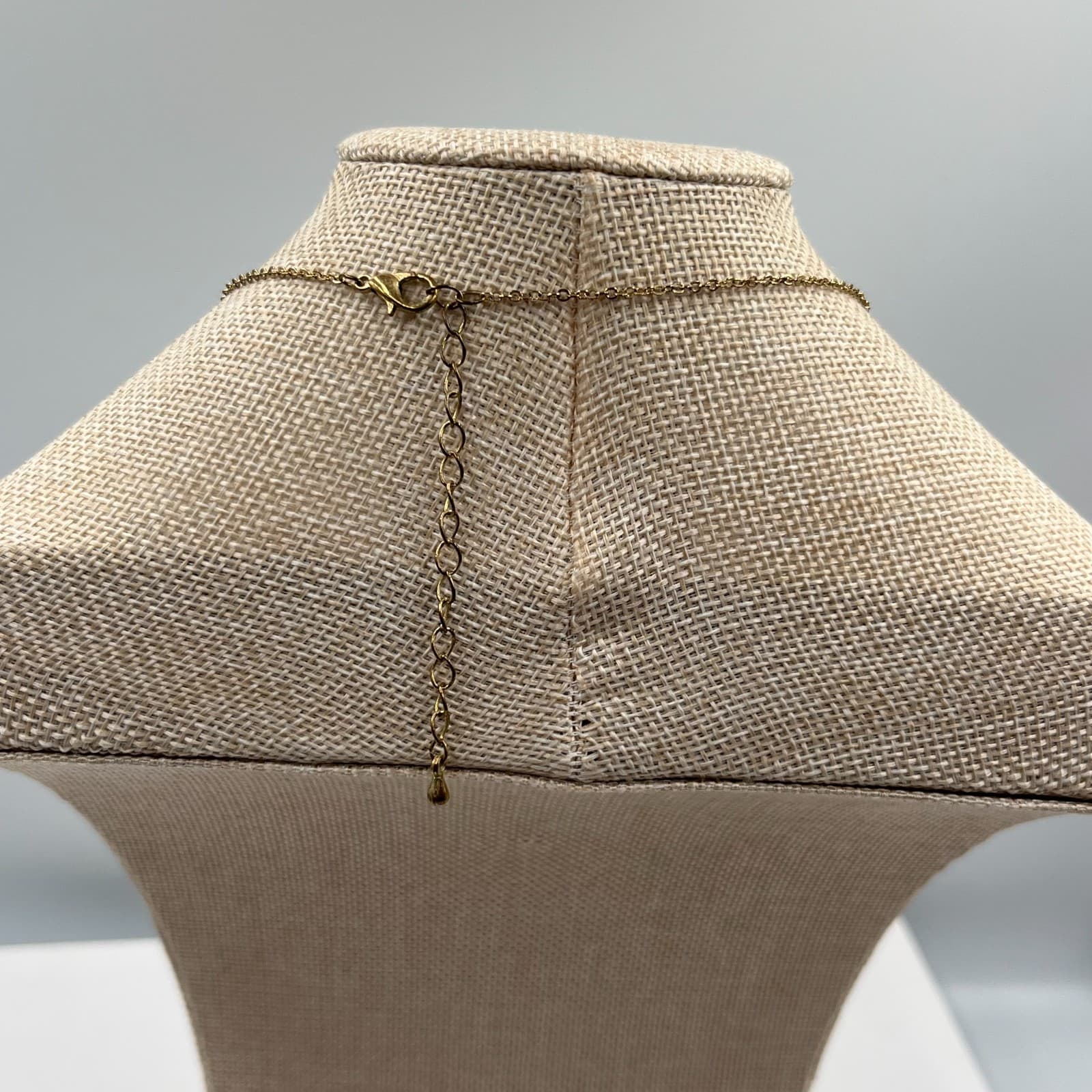 Vintage Gold Tone Geometric Triangle Pendant Necklace 24" Modernist Statement - Thumbnail 7