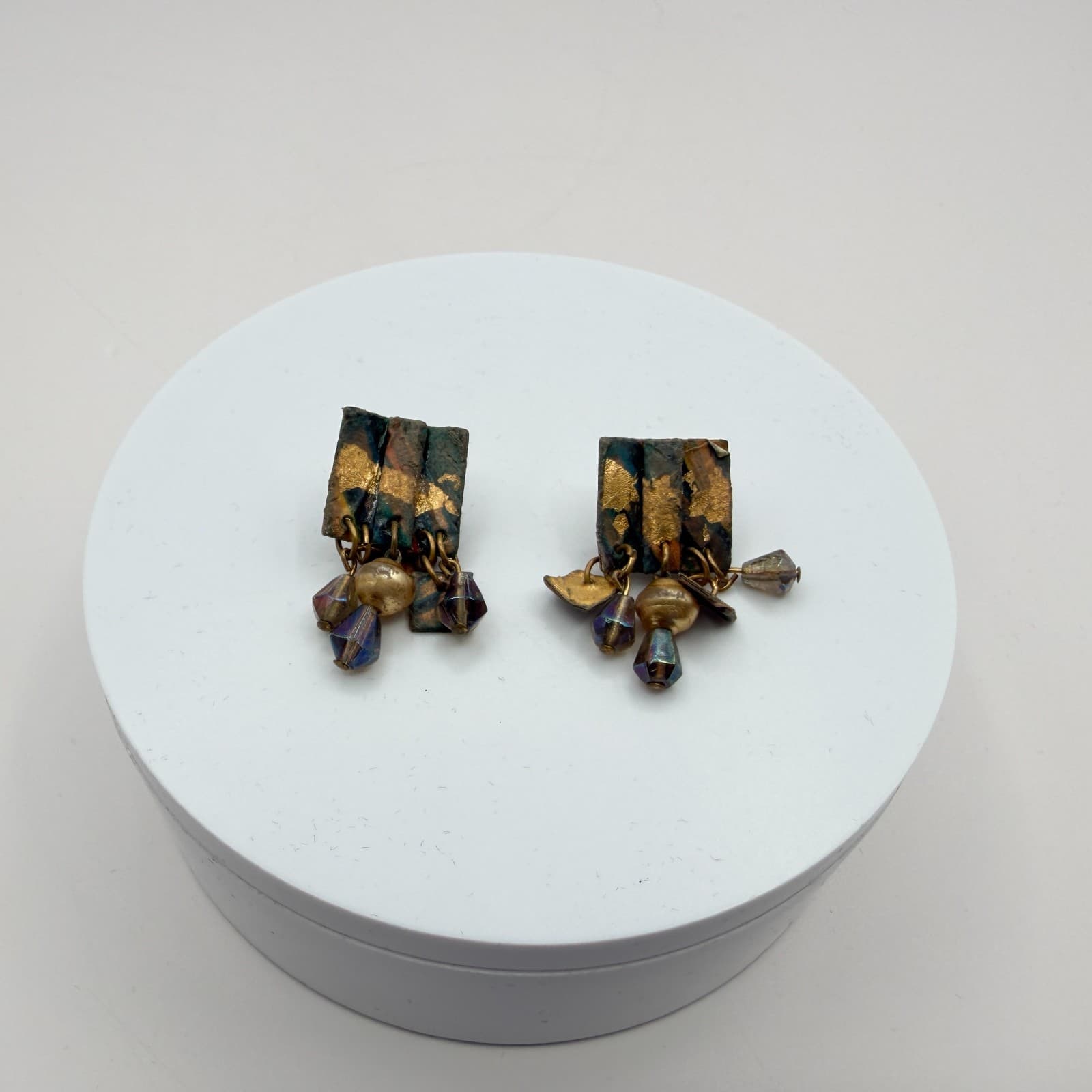 Vintage 80s Copper & Gold Tone Leaf Dangle Earrings Iridescent Beaded Jewelry - Thumbnail 3