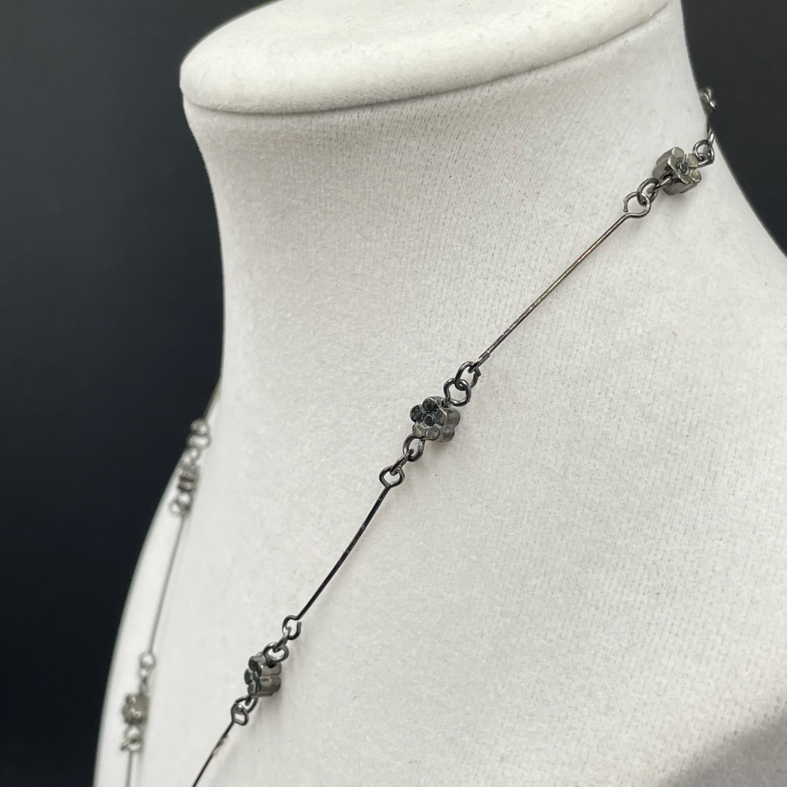 Vintage Silver-Toned Floral Station Retro Romantic Lobster Necklace - Size 19" - Thumbnail 11