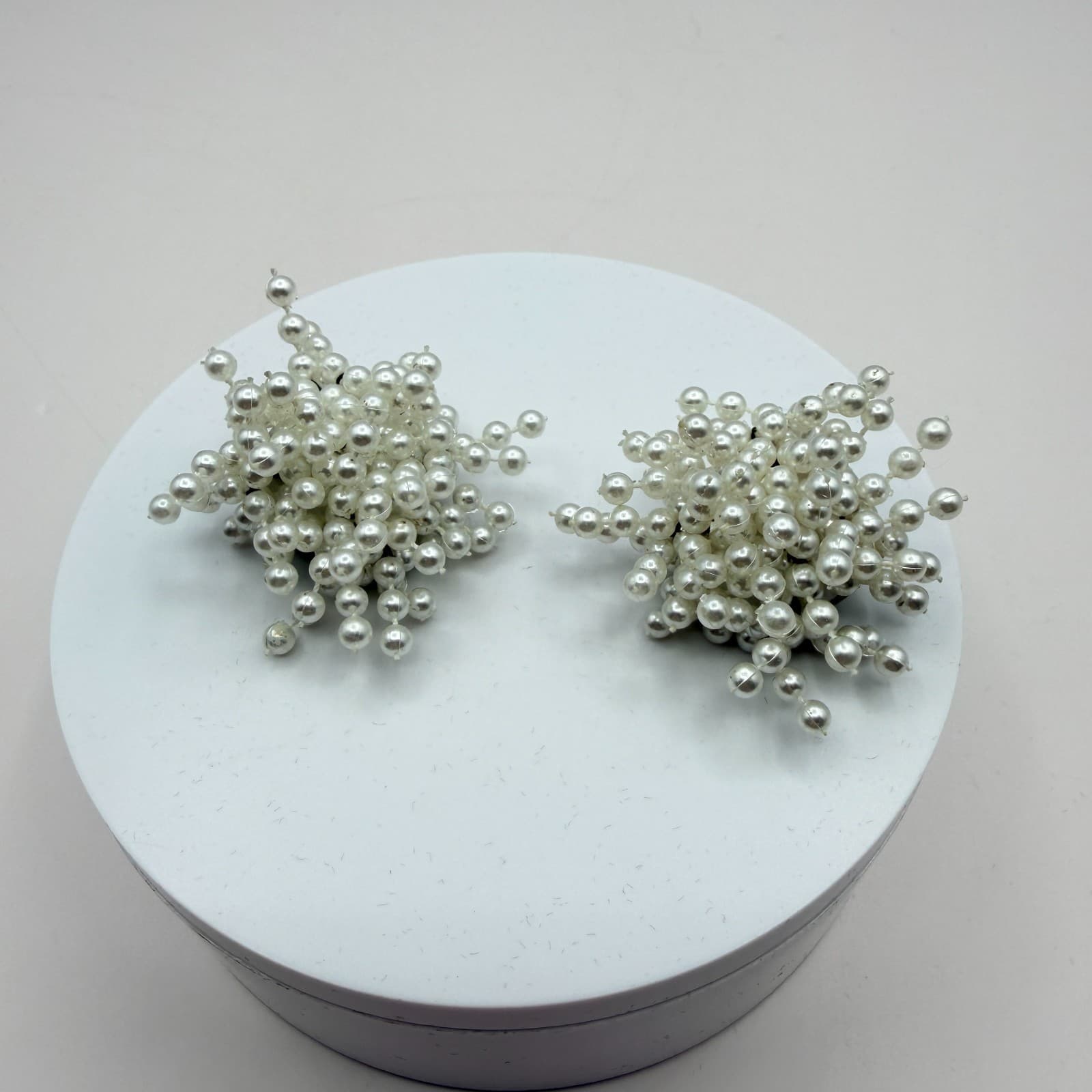 Vintage 90s Pearl Cluster Shoe Clips Wedding Footwear Embellishment Pair Jewelry - Thumbnail 3