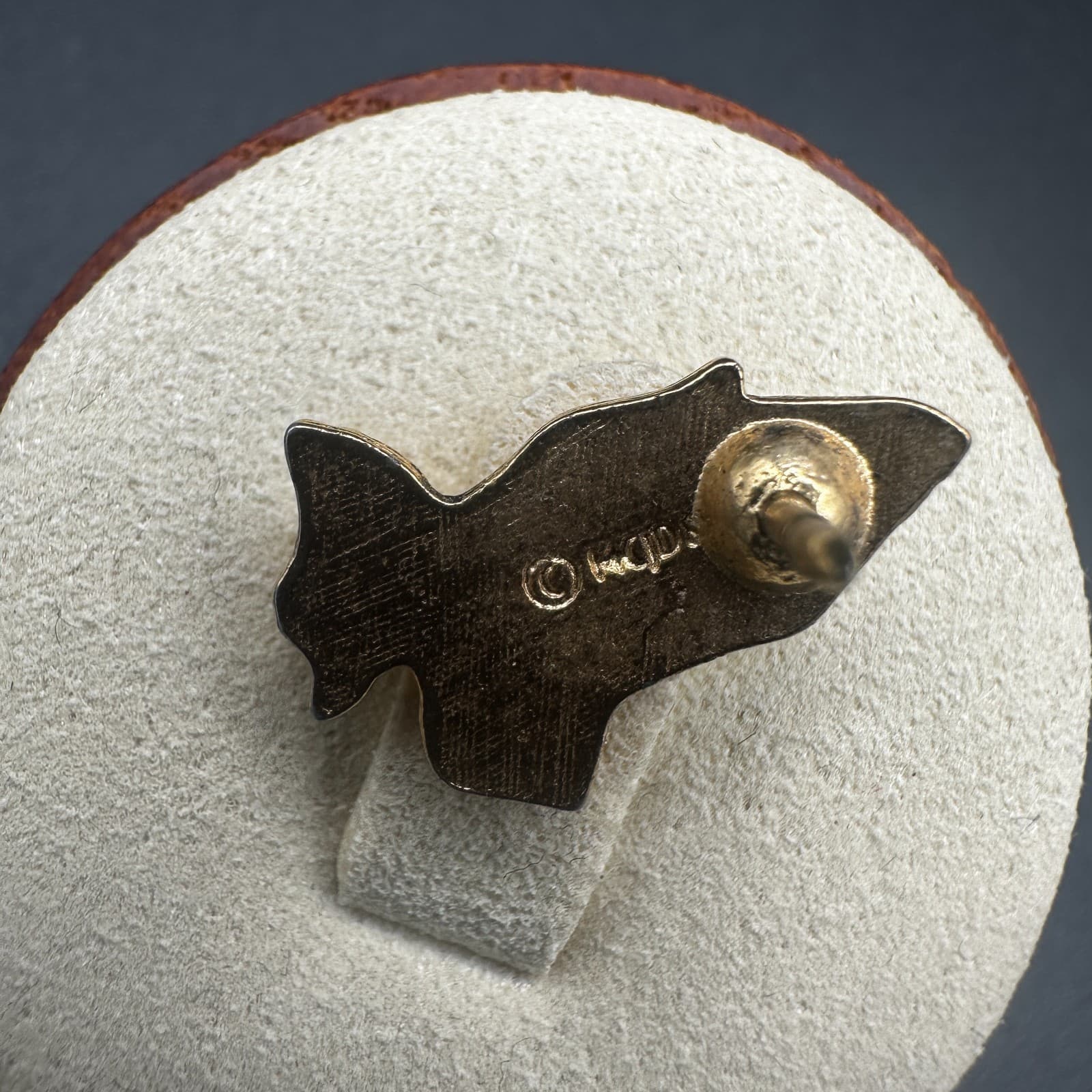 Vintage Goldtone Praying Hands Lapel Pin – Christian Prayer Brooch - Thumbnail 3