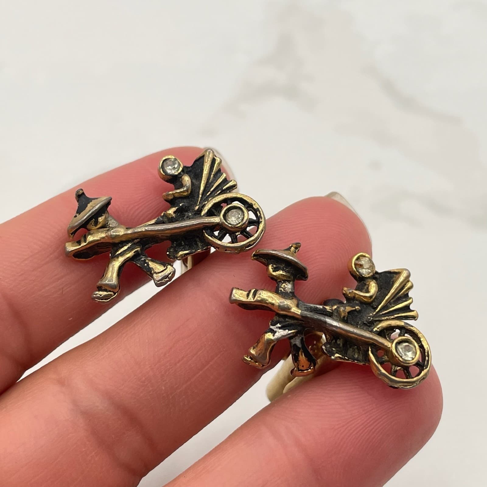 Vintage VTG Novelty Cufflinks Carriage Rickshaw Rider Clear Rhinestone Gold Tone - Thumbnail 4