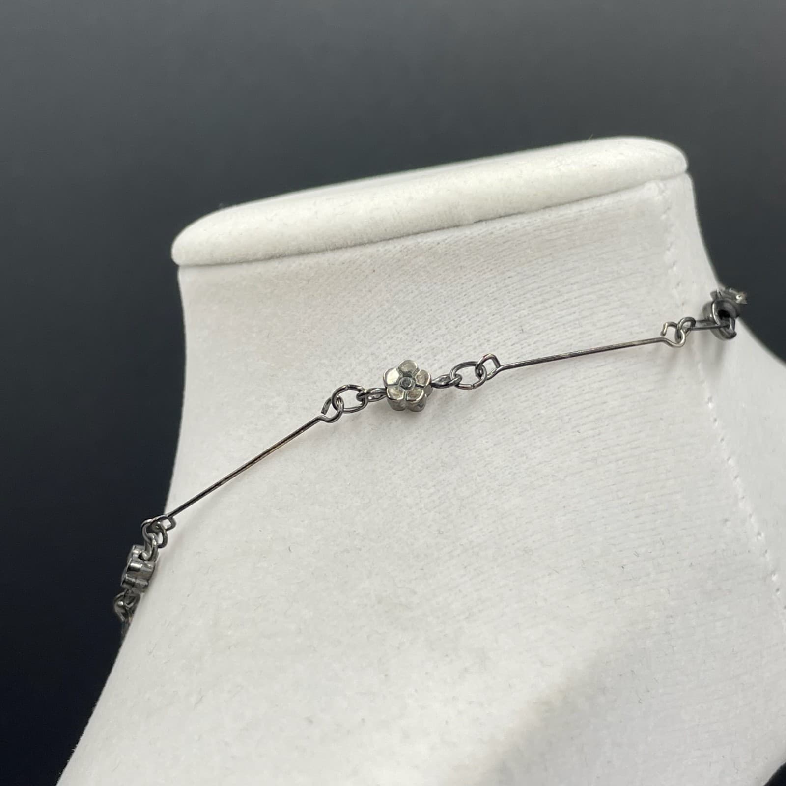 Vintage Silver-Toned Floral Station Retro Romantic Lobster Necklace - Size 19" - Thumbnail 12