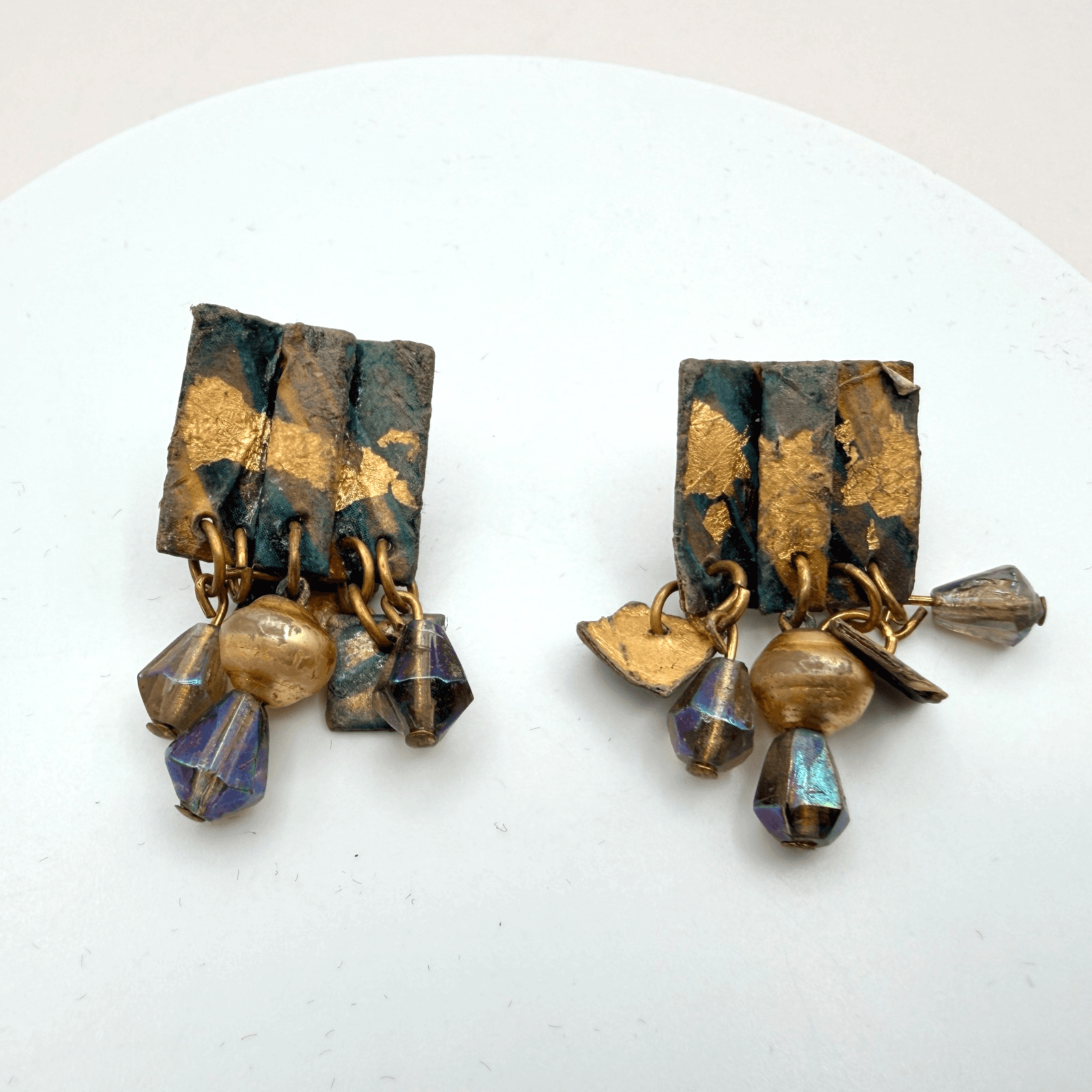 Vintage 80s Copper & Gold Tone Leaf Dangle Earrings Iridescent Beaded Jewelry - Image 1