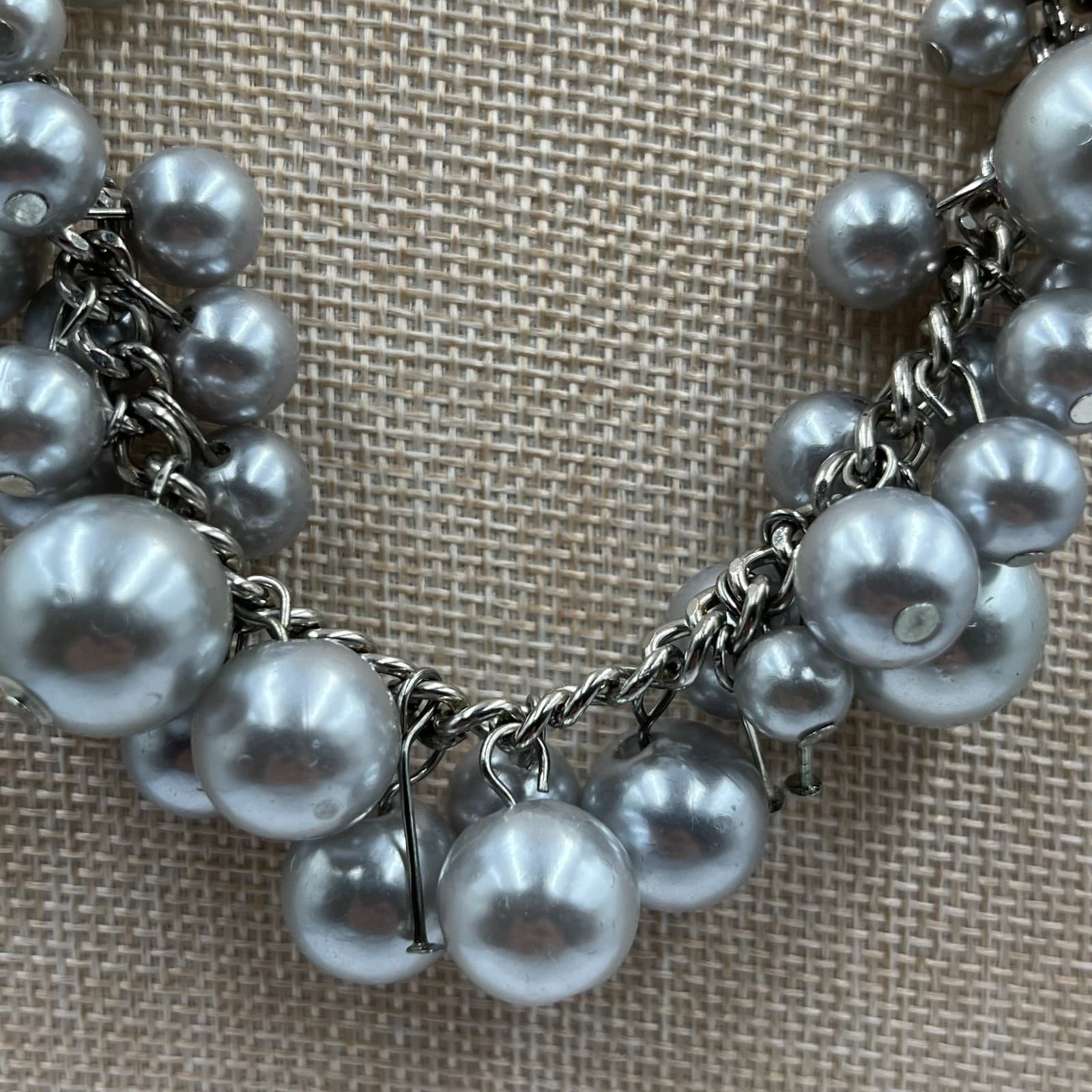Vtg Silver Tone Faux Pearl Cluster Statement Necklace Bib Style Retro Jewelry - Thumbnail 3