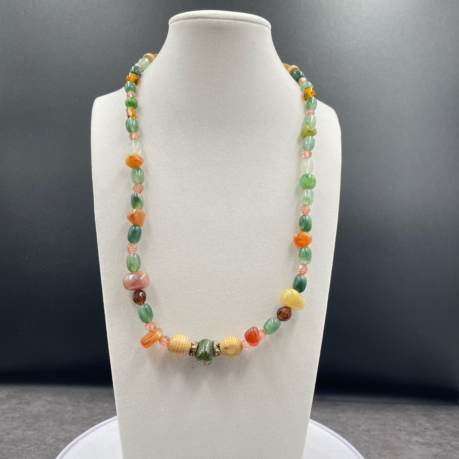 Vintage Multicolor Gemstone Fashion Retro Beaded Lobster Necklace - Size 21" - Image 1