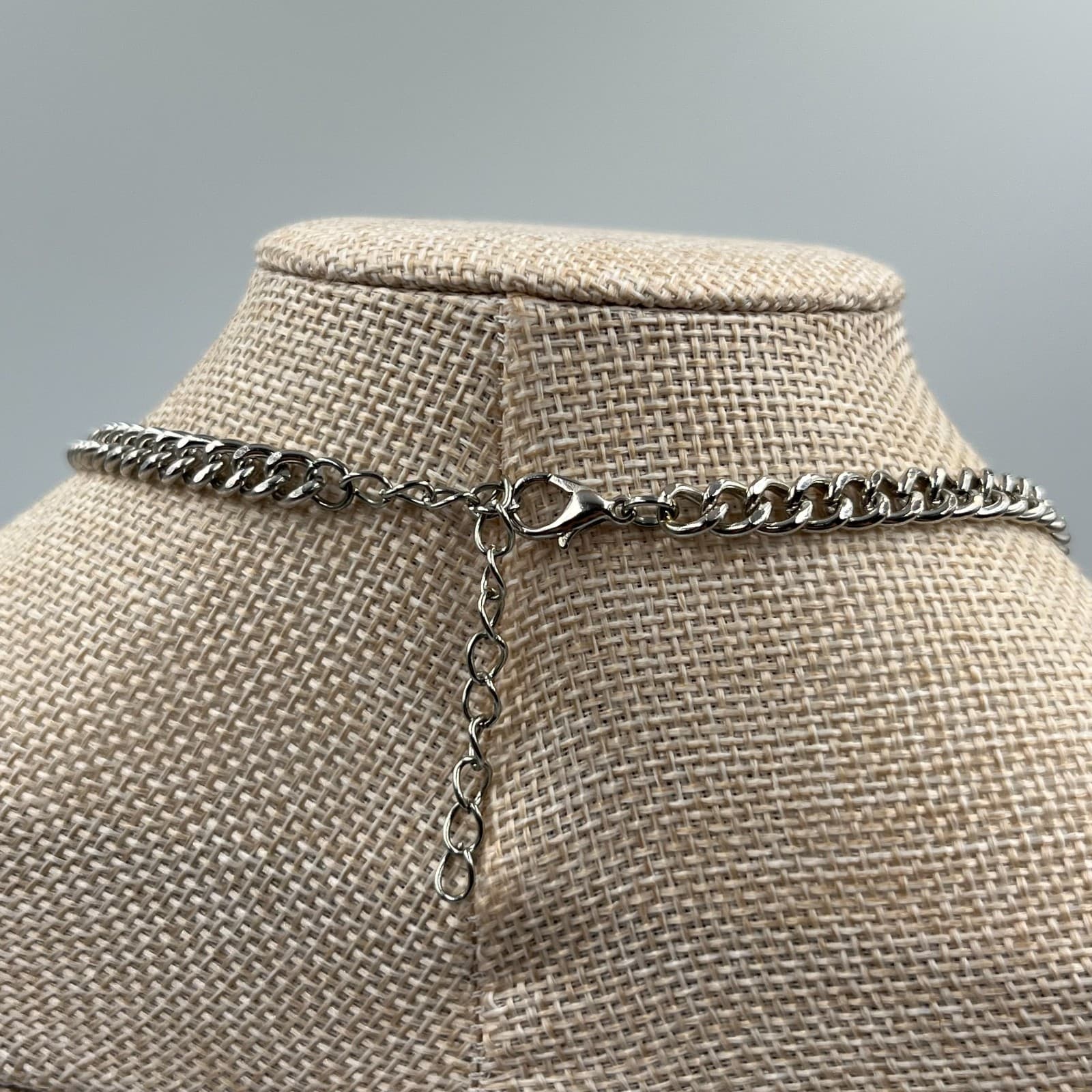 Vtg Silver Tone Faux Pearl Cluster Statement Necklace Bib Style Retro Jewelry - Thumbnail 6