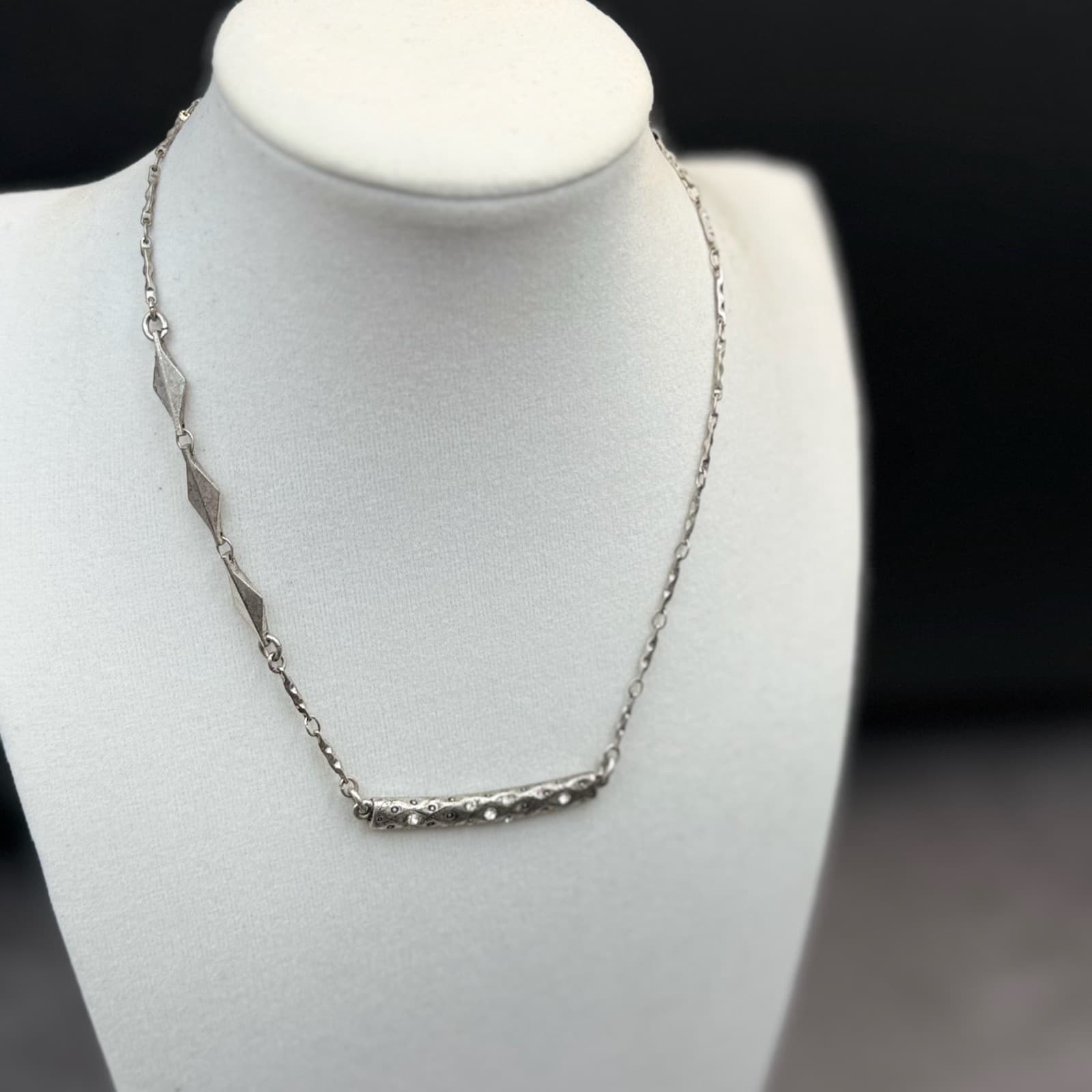 Vintage Minimalist Bar Pendant Necklace Silver Tone 15" Clear Rhinestone Chain - Thumbnail 14