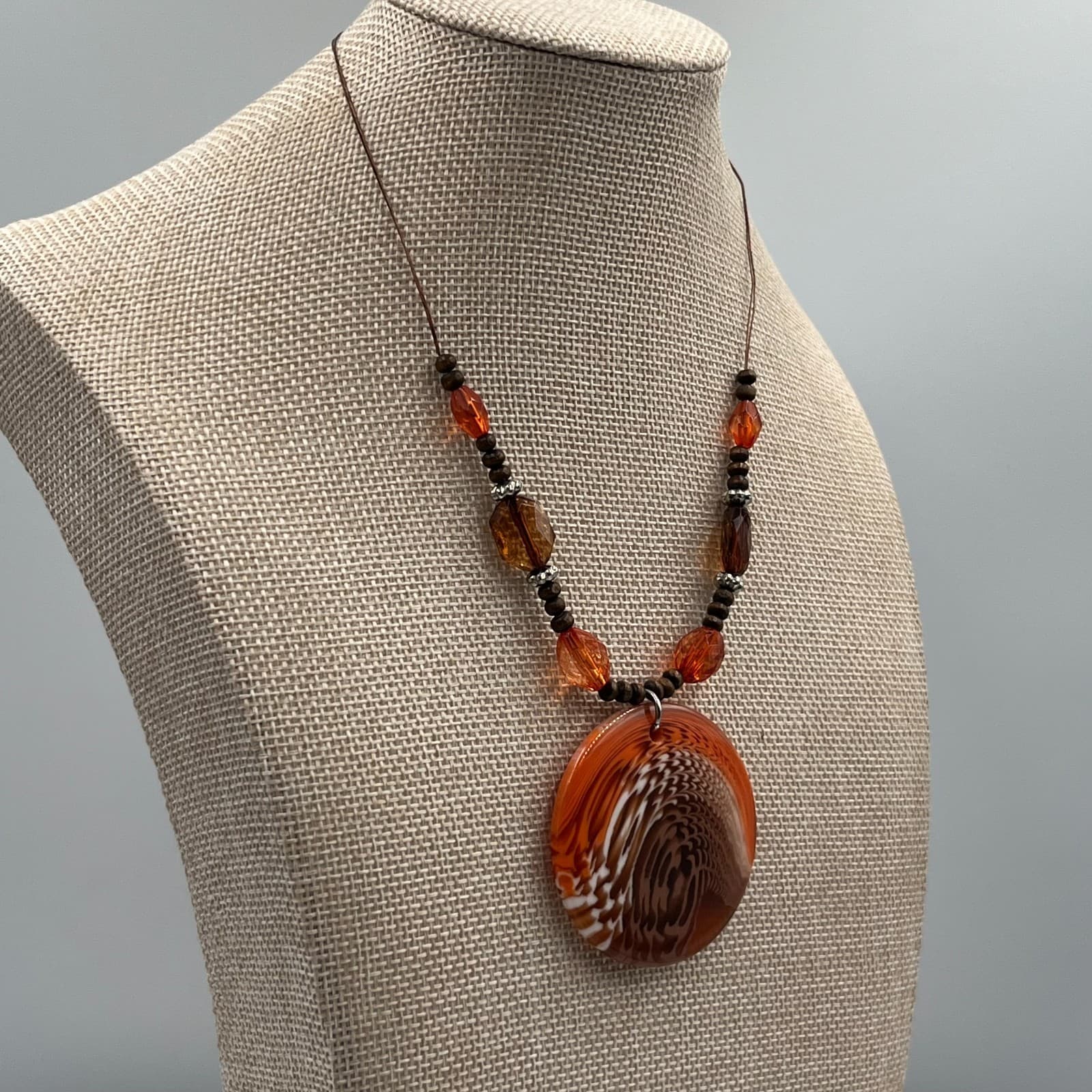 Vintage Boho Orange Swirl Art Glass Pendant Necklace Chunky Wood Amber Bead 24" - Thumbnail 5