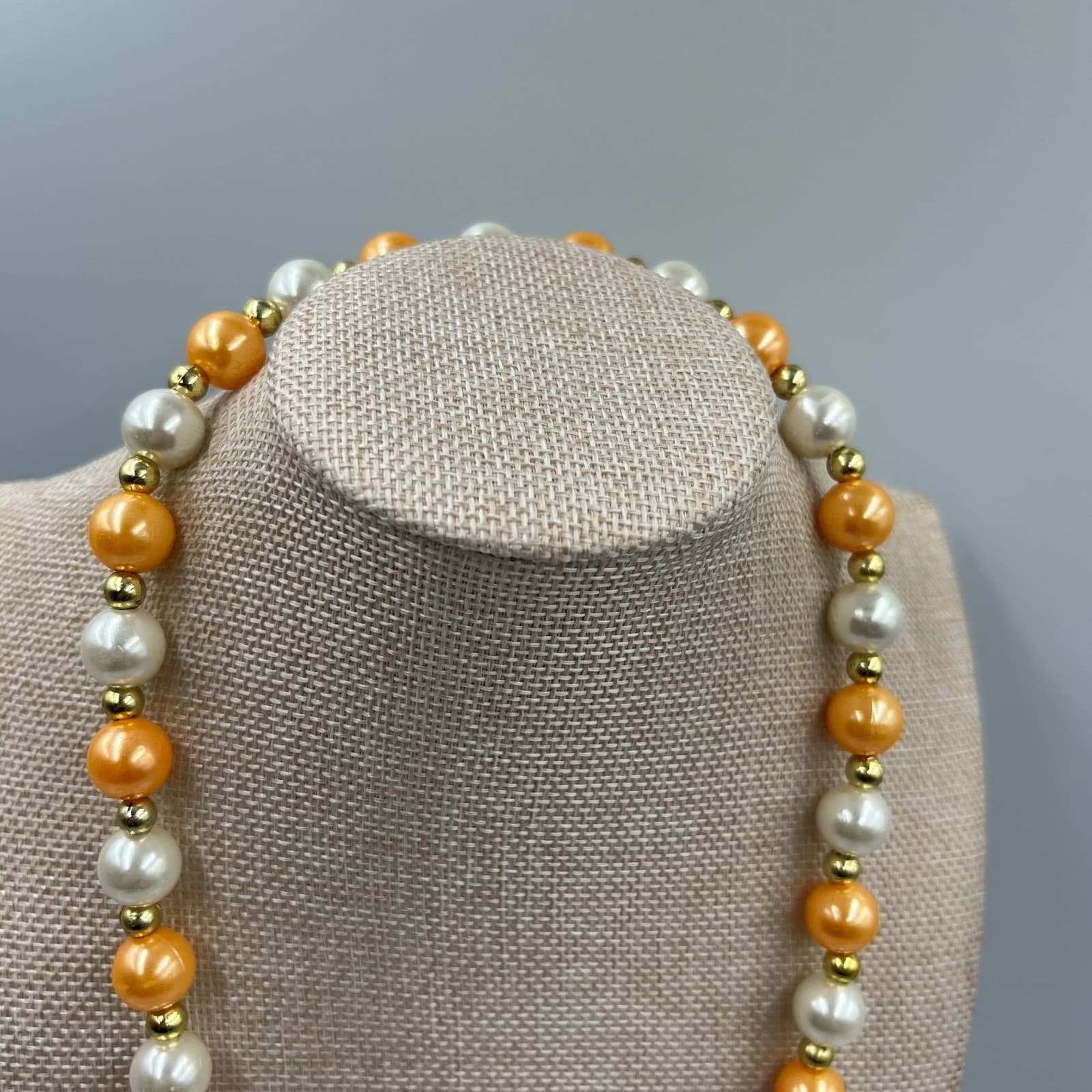 Vtg Teacup & Cookie Charm Necklace Whimsical Tea Party Kitsch Faux Pearl Long - Thumbnail 2