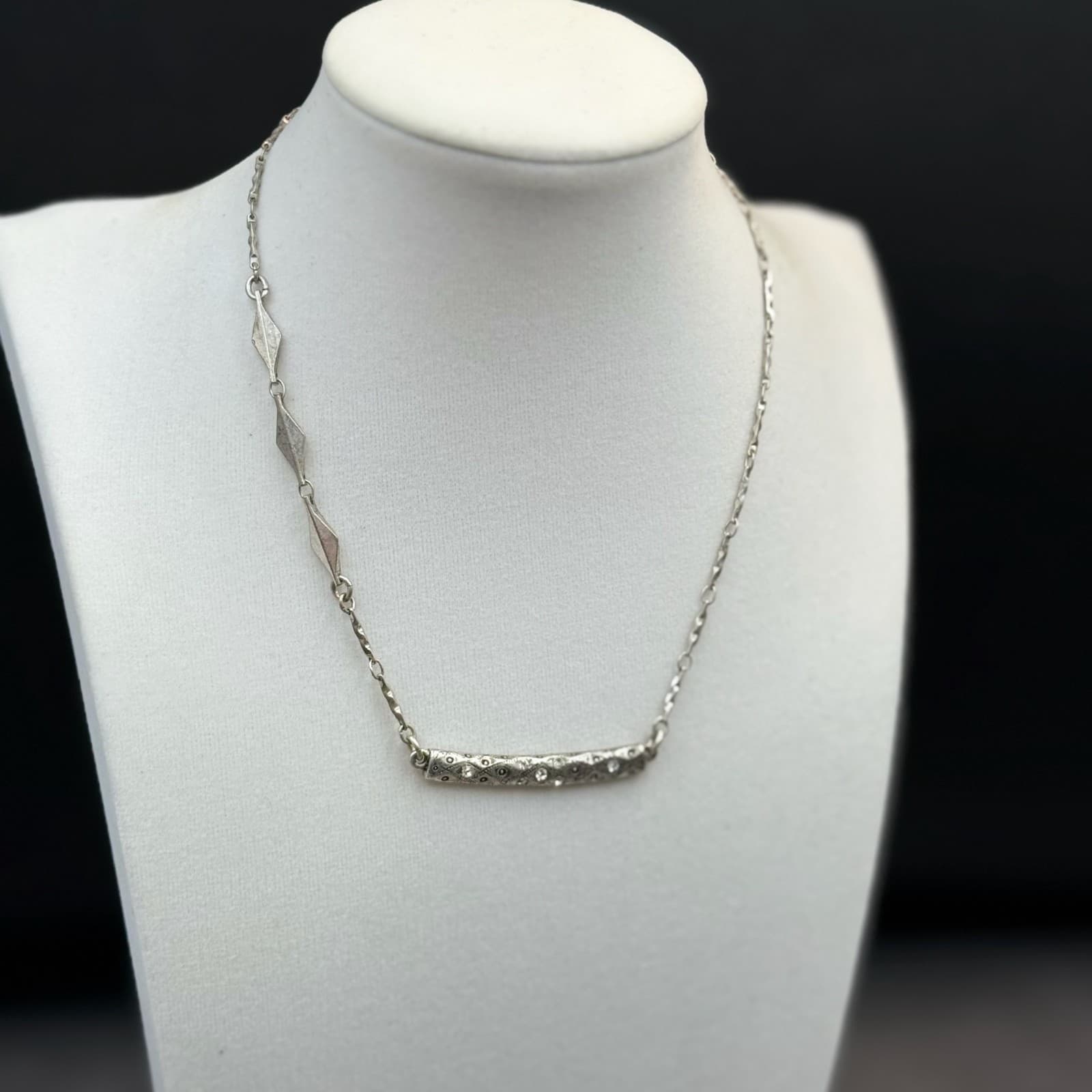 Vintage Minimalist Bar Pendant Necklace Silver Tone 15" Clear Rhinestone Chain - Thumbnail 12
