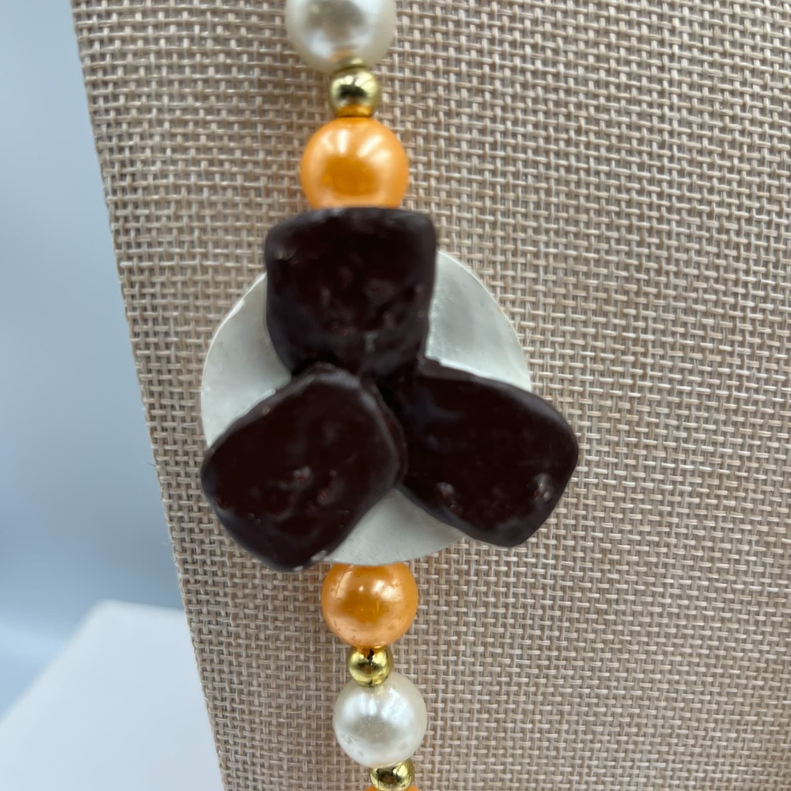 Vtg Teacup & Cookie Charm Necklace Whimsical Tea Party Kitsch Faux Pearl Long - Thumbnail 3