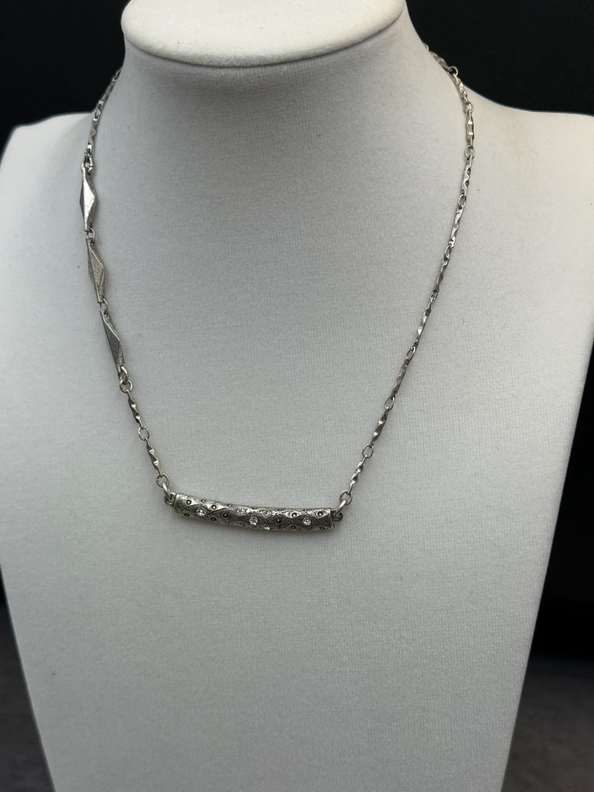 Vintage Minimalist Bar Pendant Necklace Silver Tone 15" Clear Rhinestone Chain - Thumbnail 11