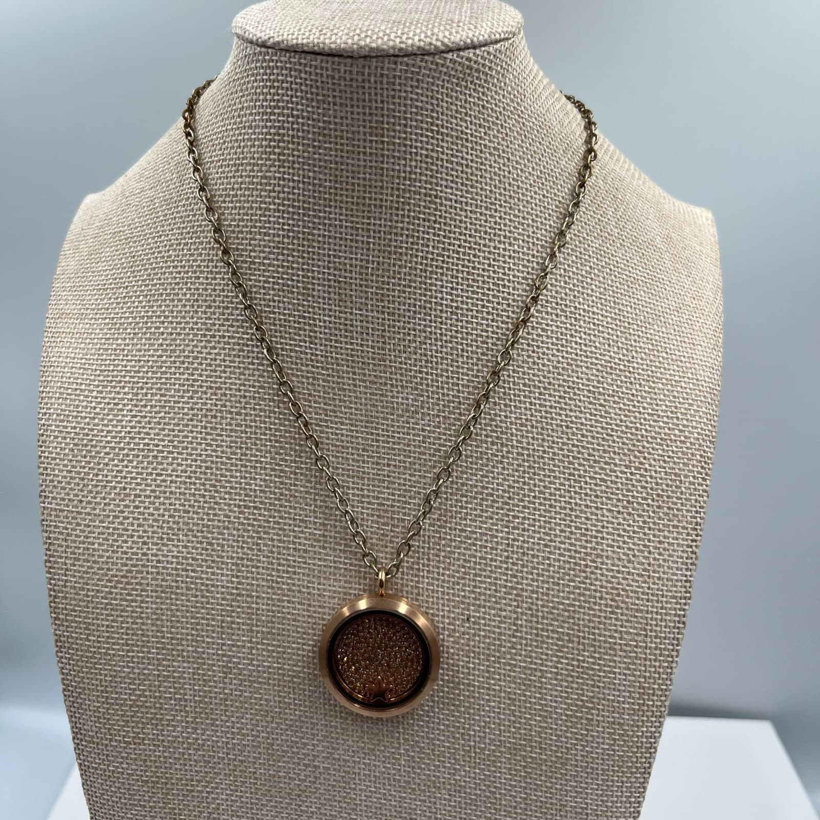 Vintage Style Living Locket Necklace Floating Charms Glass Memory Locket Silver - Thumbnail 2