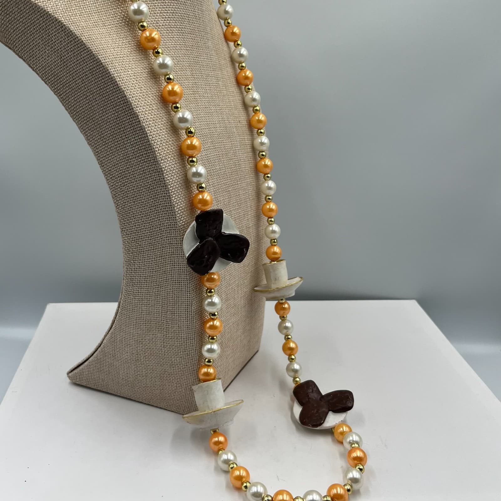 Vtg Teacup & Cookie Charm Necklace Whimsical Tea Party Kitsch Faux Pearl Long - Thumbnail 5