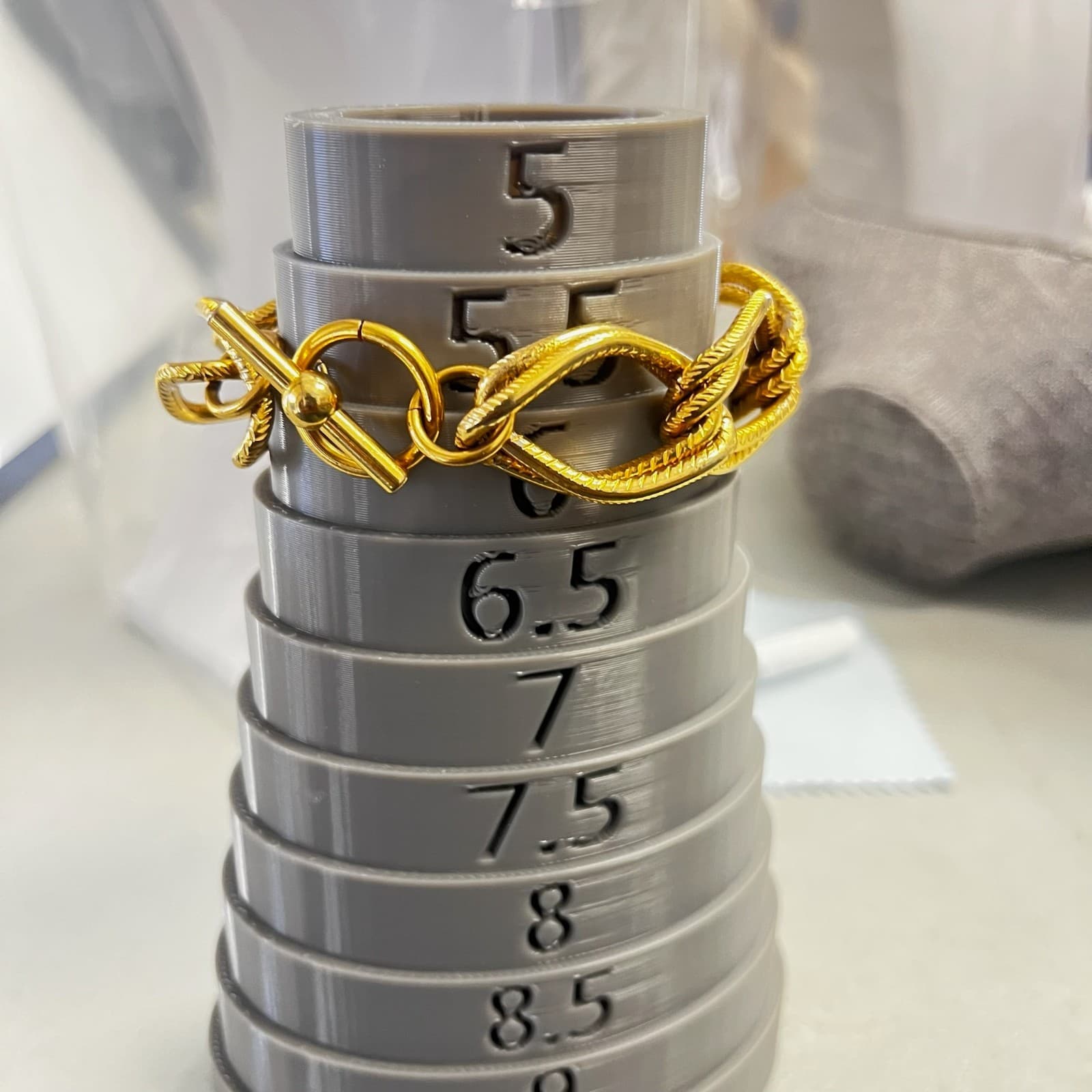 Vintage Gold-Tone Textured Link Bracelet Toggle Clasp Chunky Chic - Thumbnail 6