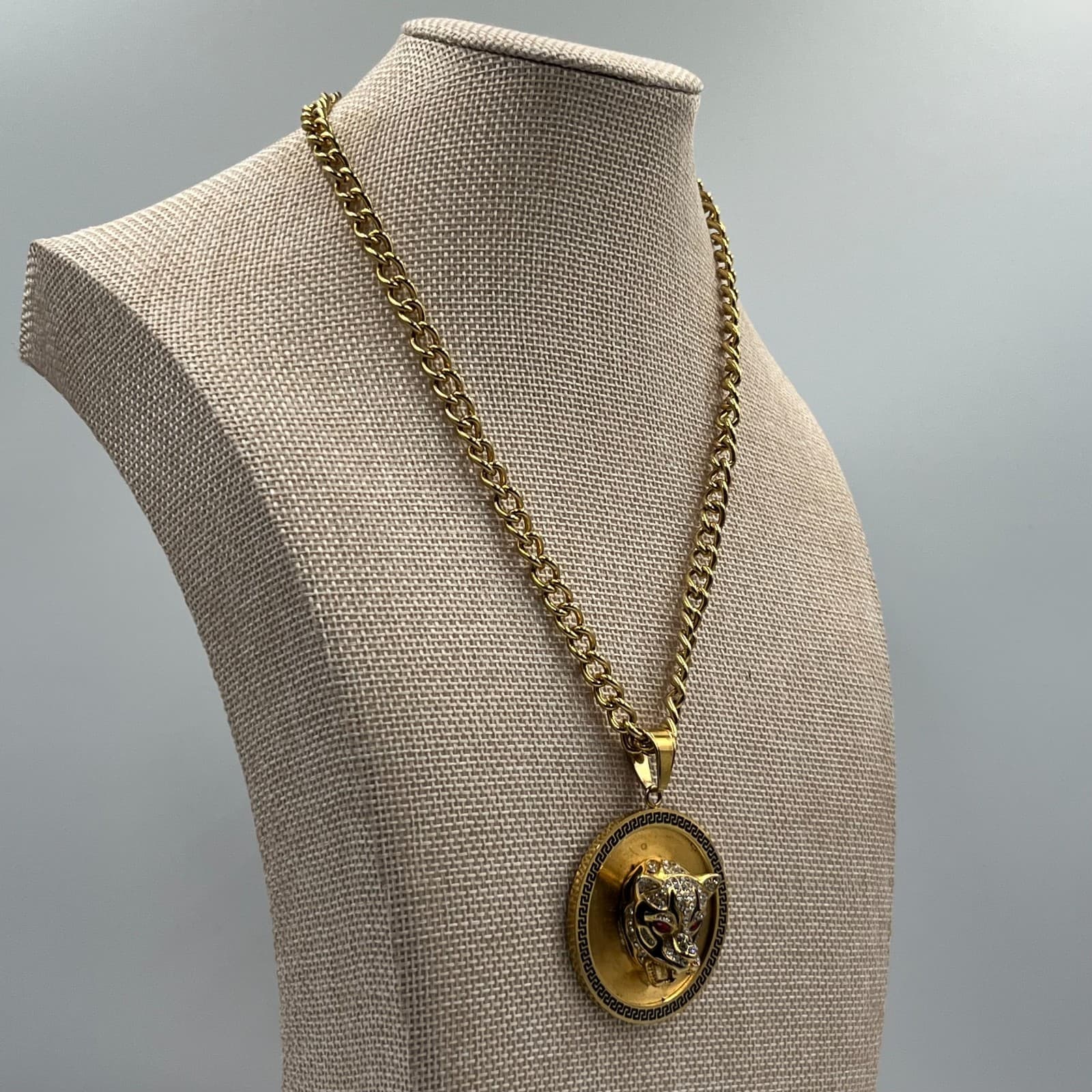 Vintage Panther Head Medallion Necklace Gold Tone Greek Key Curb Chain Statement - Thumbnail 7