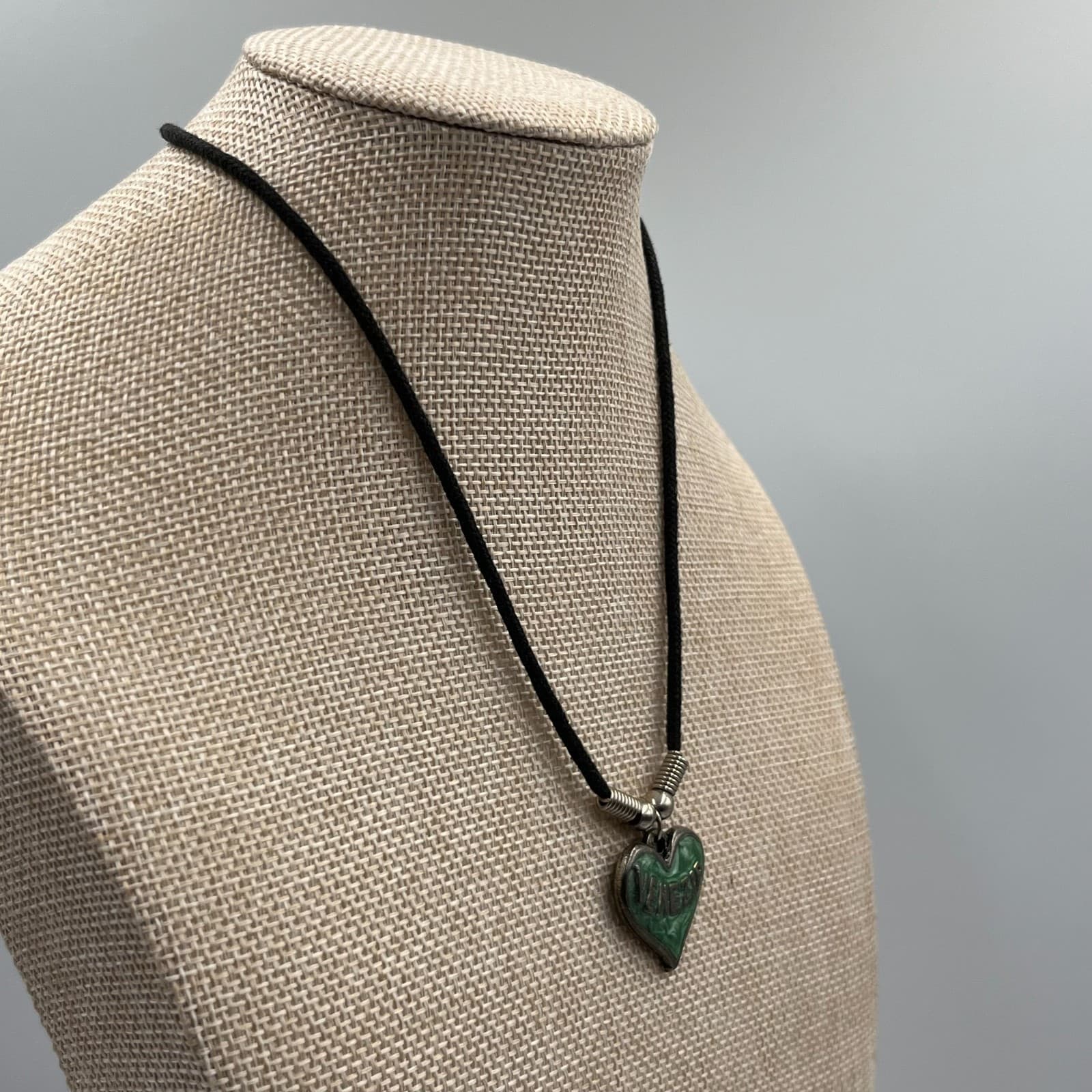 Vintage Venezia Murano Glass Heart Pendant Necklace Green Gold Foil Italian Art - Thumbnail 7