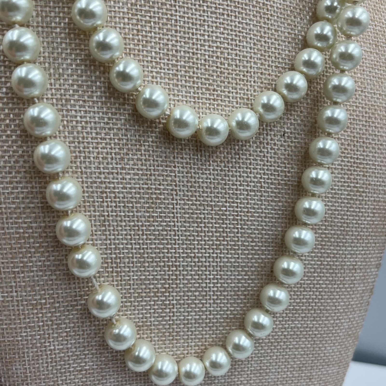 Vintage Double Strand Pearl Necklace Faux Glass White Cream Knotted Art Deco 16” - Thumbnail 5