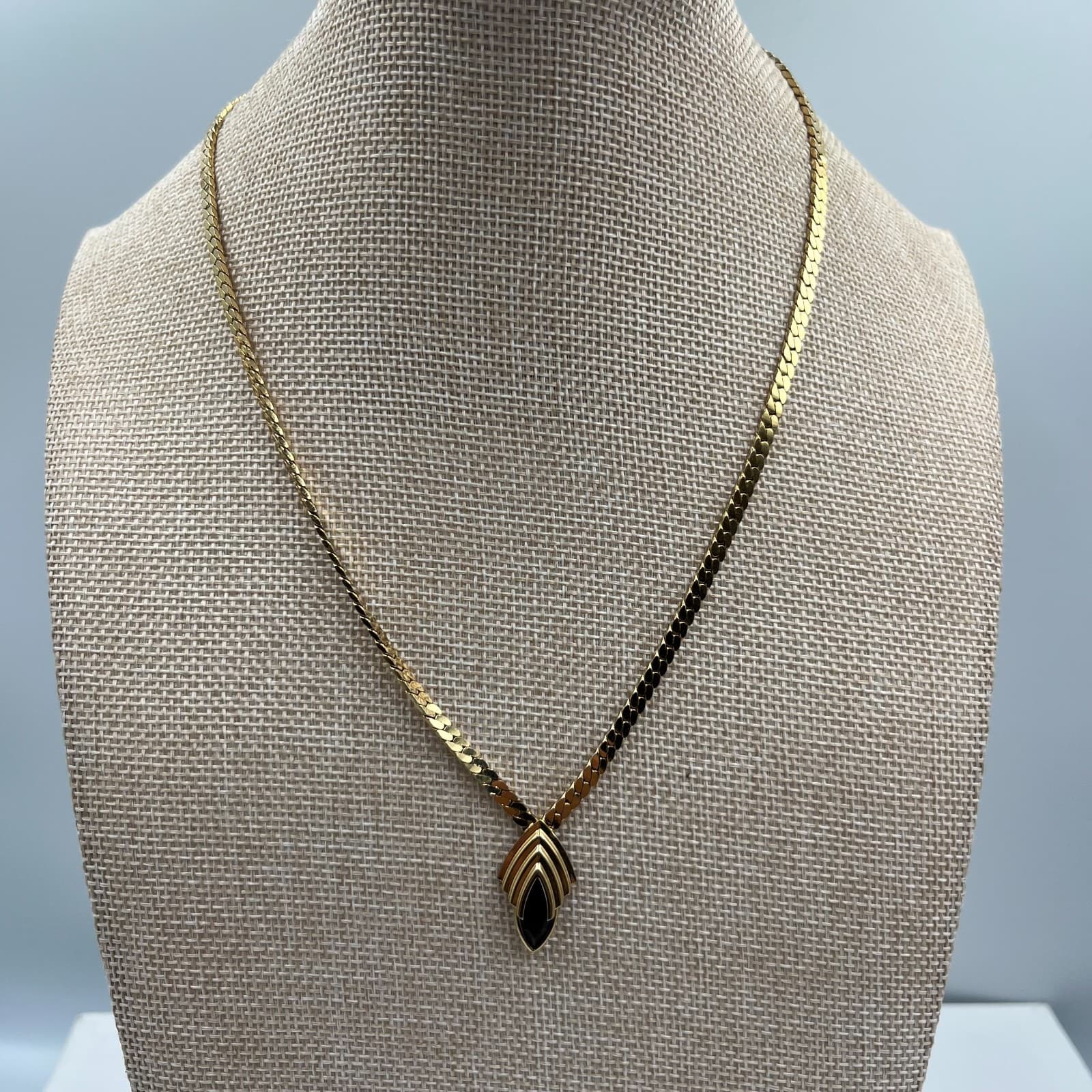 Vintage 1980s Gold Chevron Snake Chain Necklace Black Onyx Pendant Statement 18" - Image 1