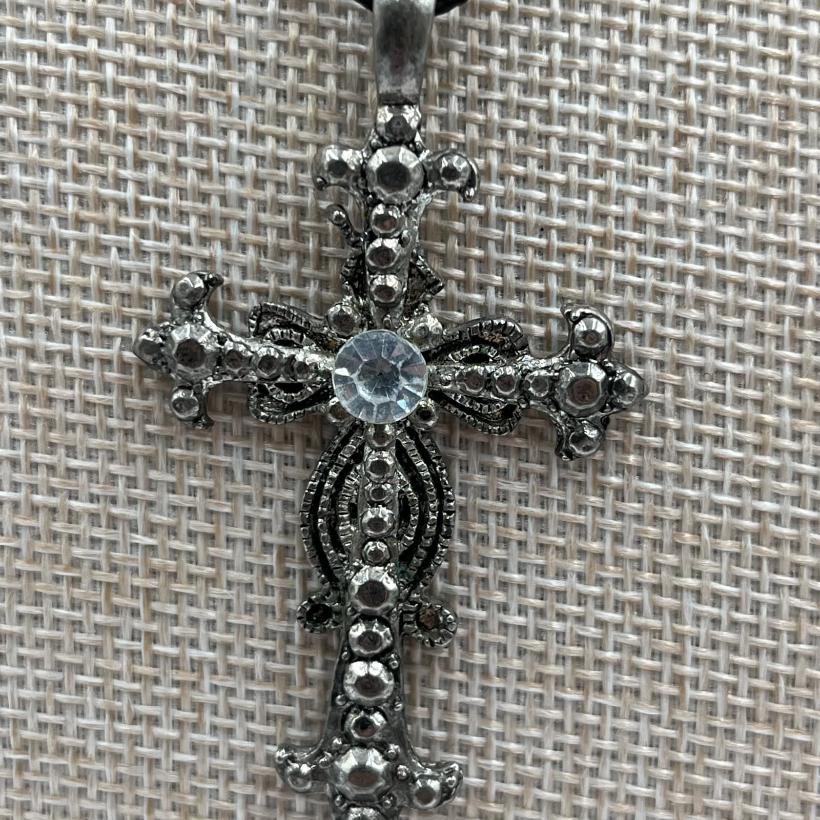 Vintage Ornate Silver Cross Pendant Necklace Fleur De Lis Crystal Gothic Victori - Thumbnail 4