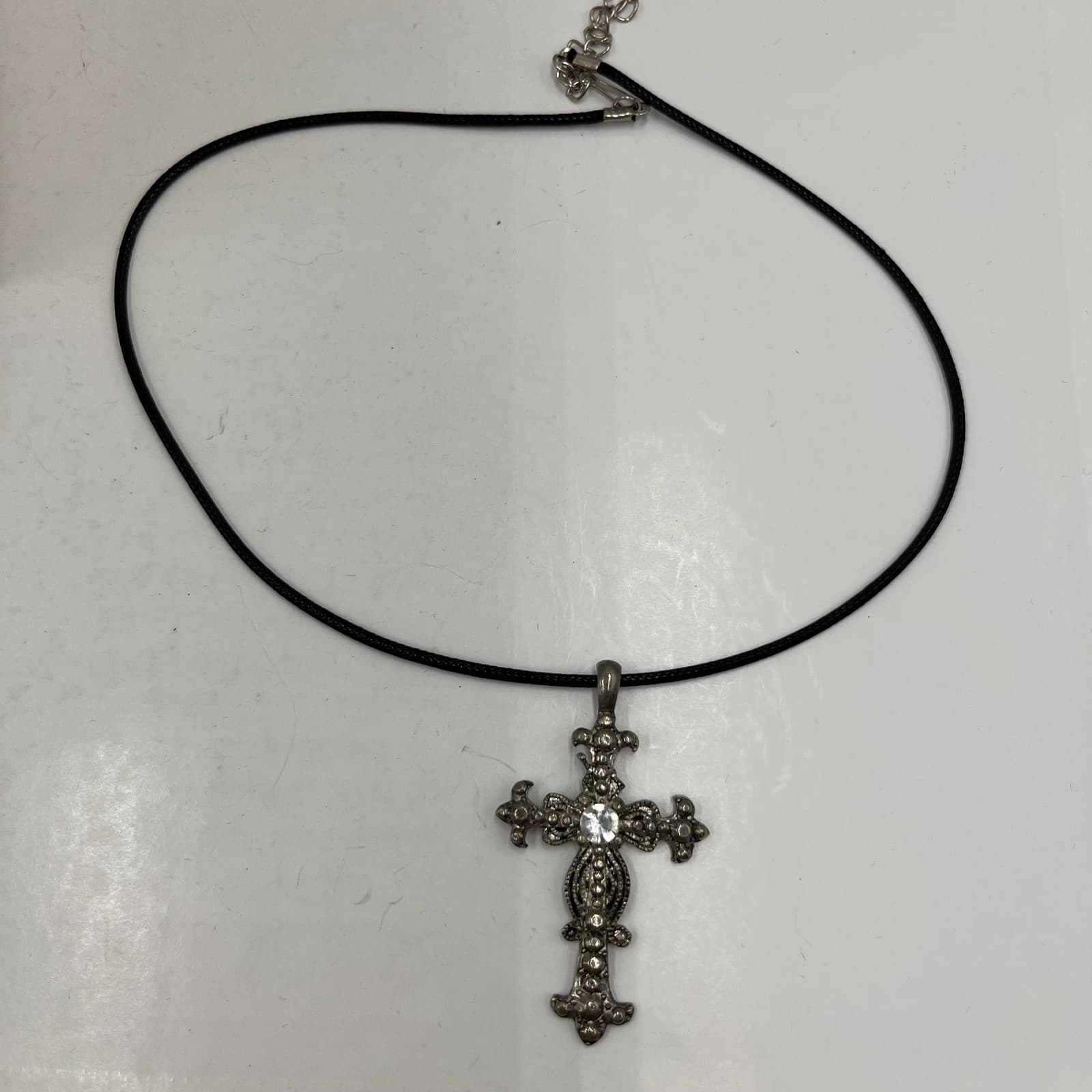 Vintage Ornate Silver Cross Pendant Necklace Fleur De Lis Crystal Gothic Victori - Thumbnail 8