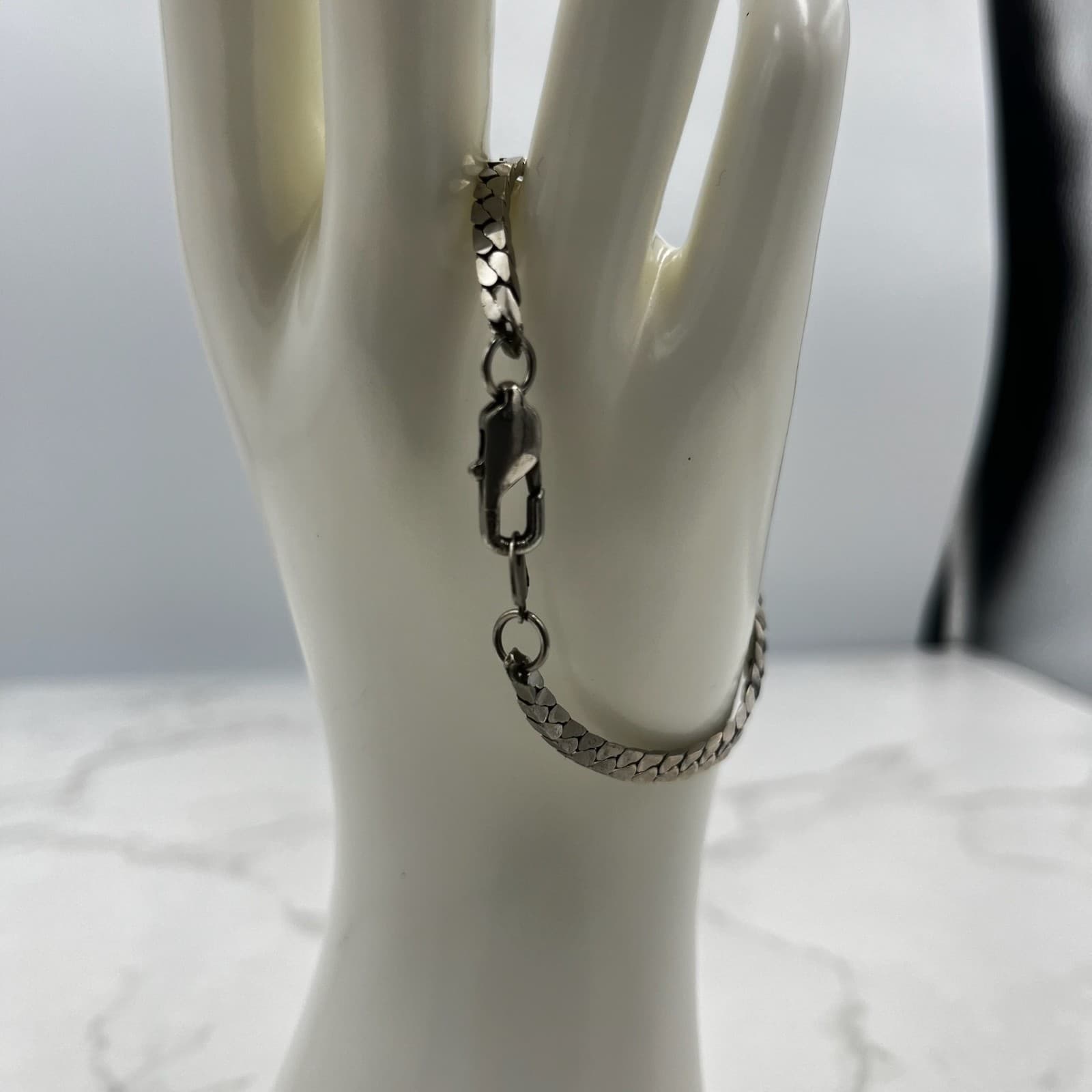 Vintage Elegant Silver Tone Flat Snake Chain Bracelet w/ Lobster Clasp - Thumbnail 3