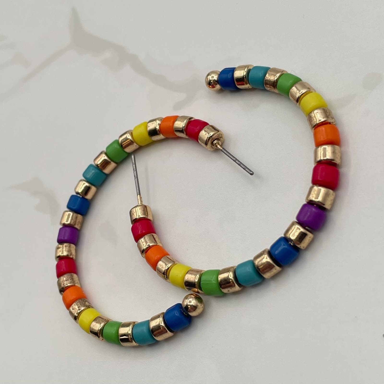 Vintage VTG Rainbow Beaded Hoop Earrings Gold Tone Cube Beads Fun Colourful - Thumbnail 9