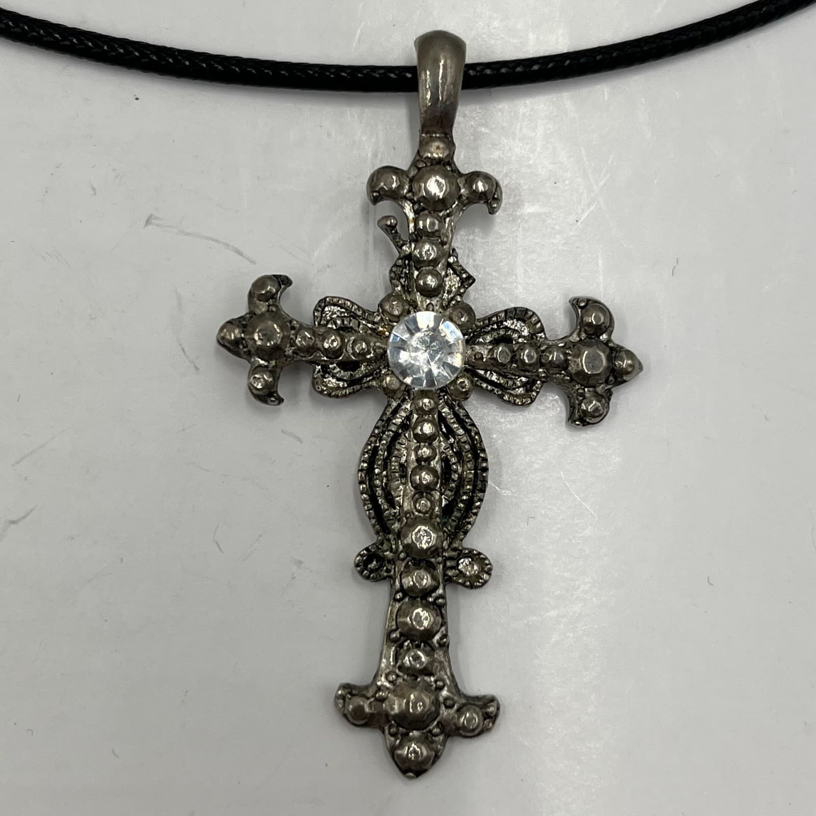 Vintage Ornate Silver Cross Pendant Necklace Fleur De Lis Crystal Gothic Victori - Thumbnail 9